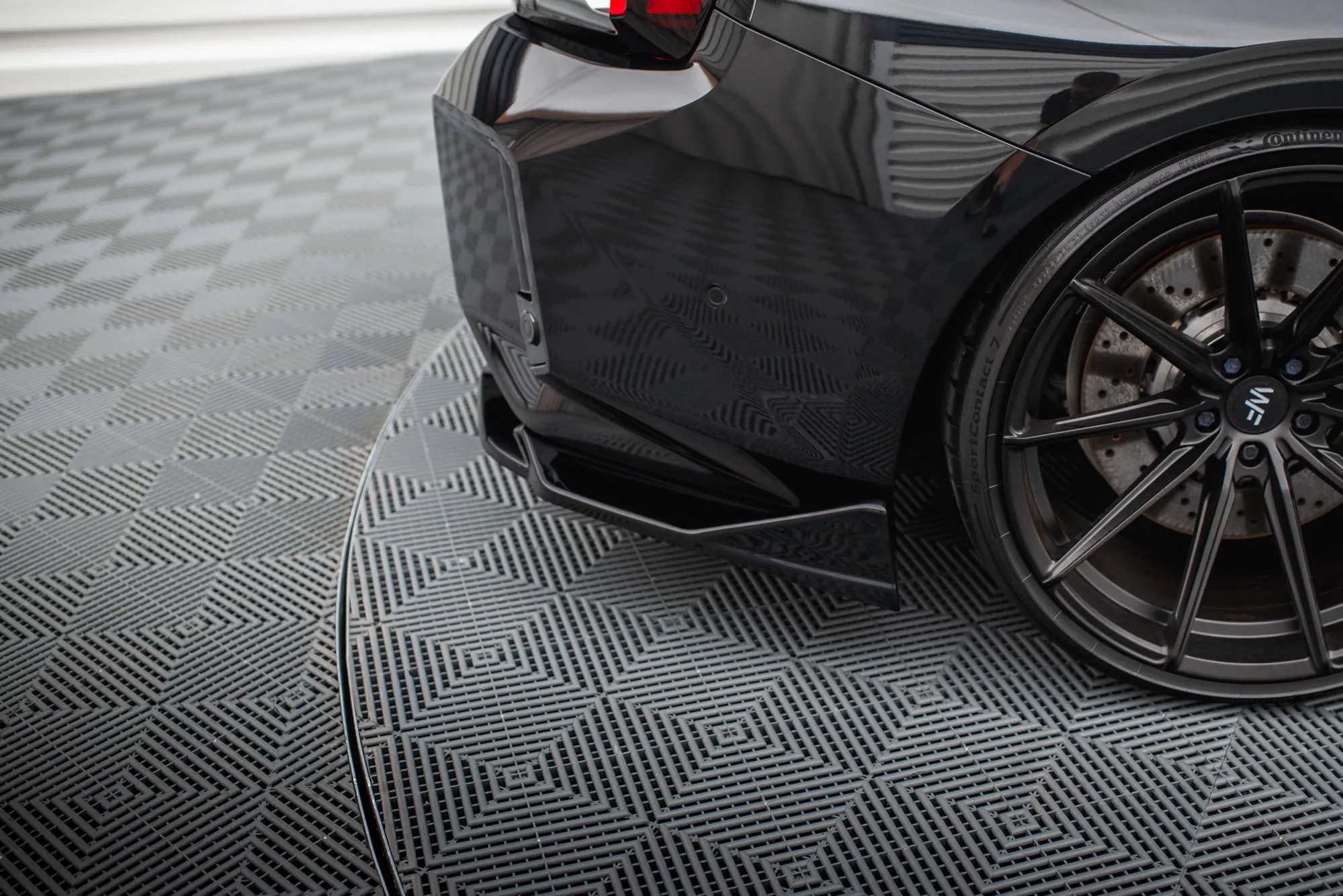 Sidesplitters bak V.6 BMW M2 (G87) 2023 -> | Glossy Black Edition – bilde 3