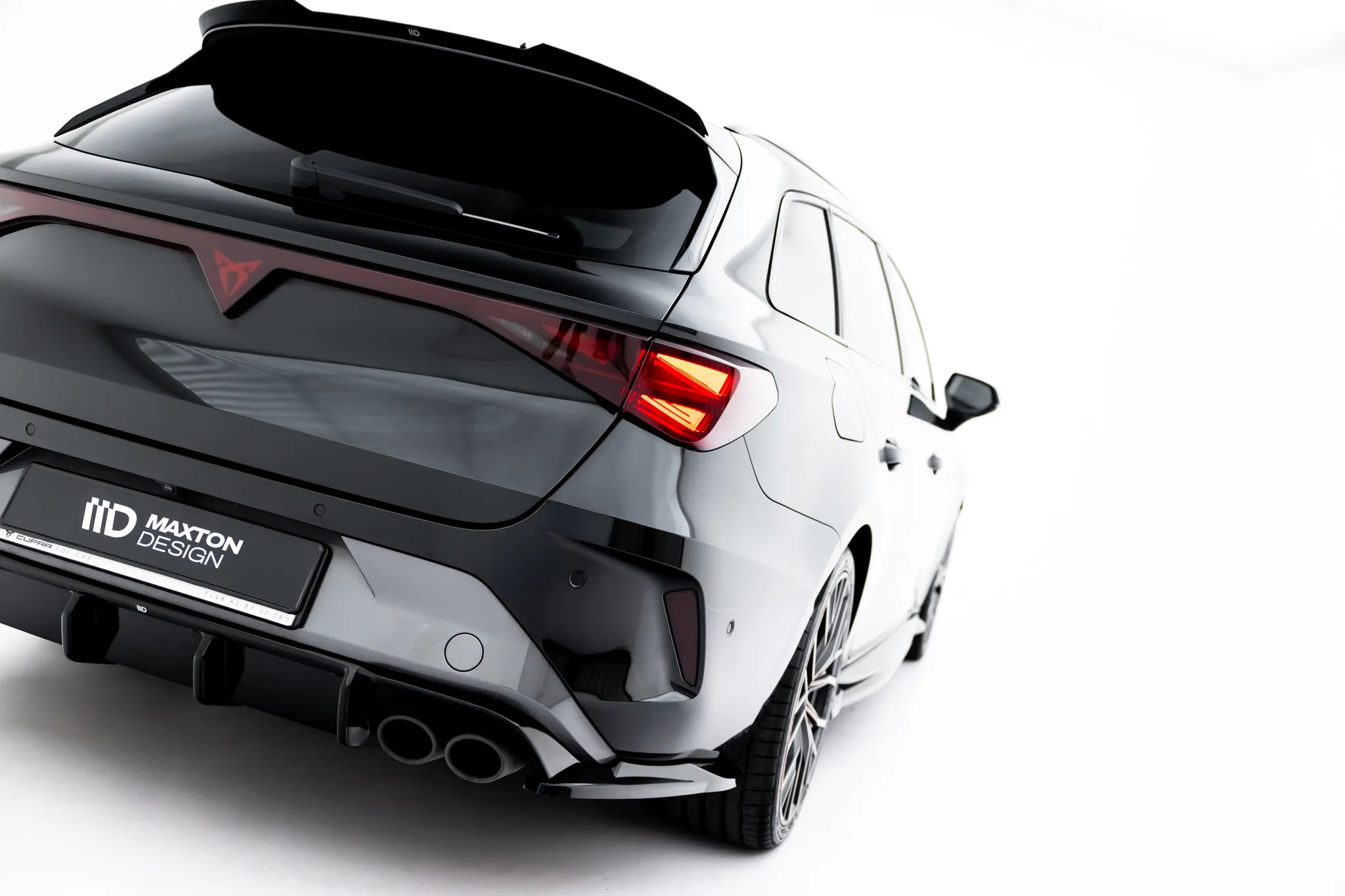 Sidesplitters bak V.6 Cupra Leon 2020-2026 | Glossy Black Edition