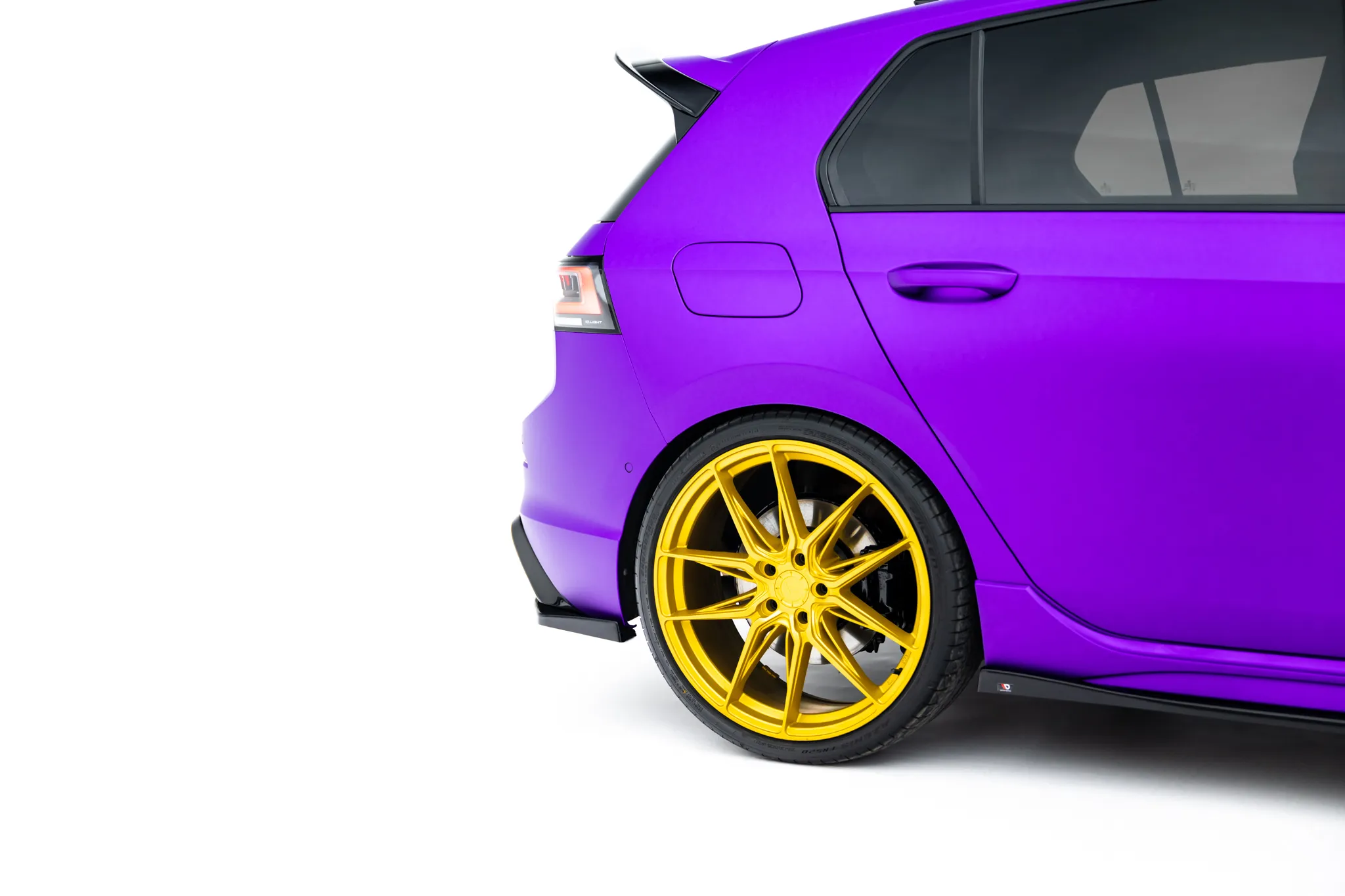 Sidesplitters bak V.6 VW Golf R Mk8 2020 - > | Glossy Black Edition – bilde 4
