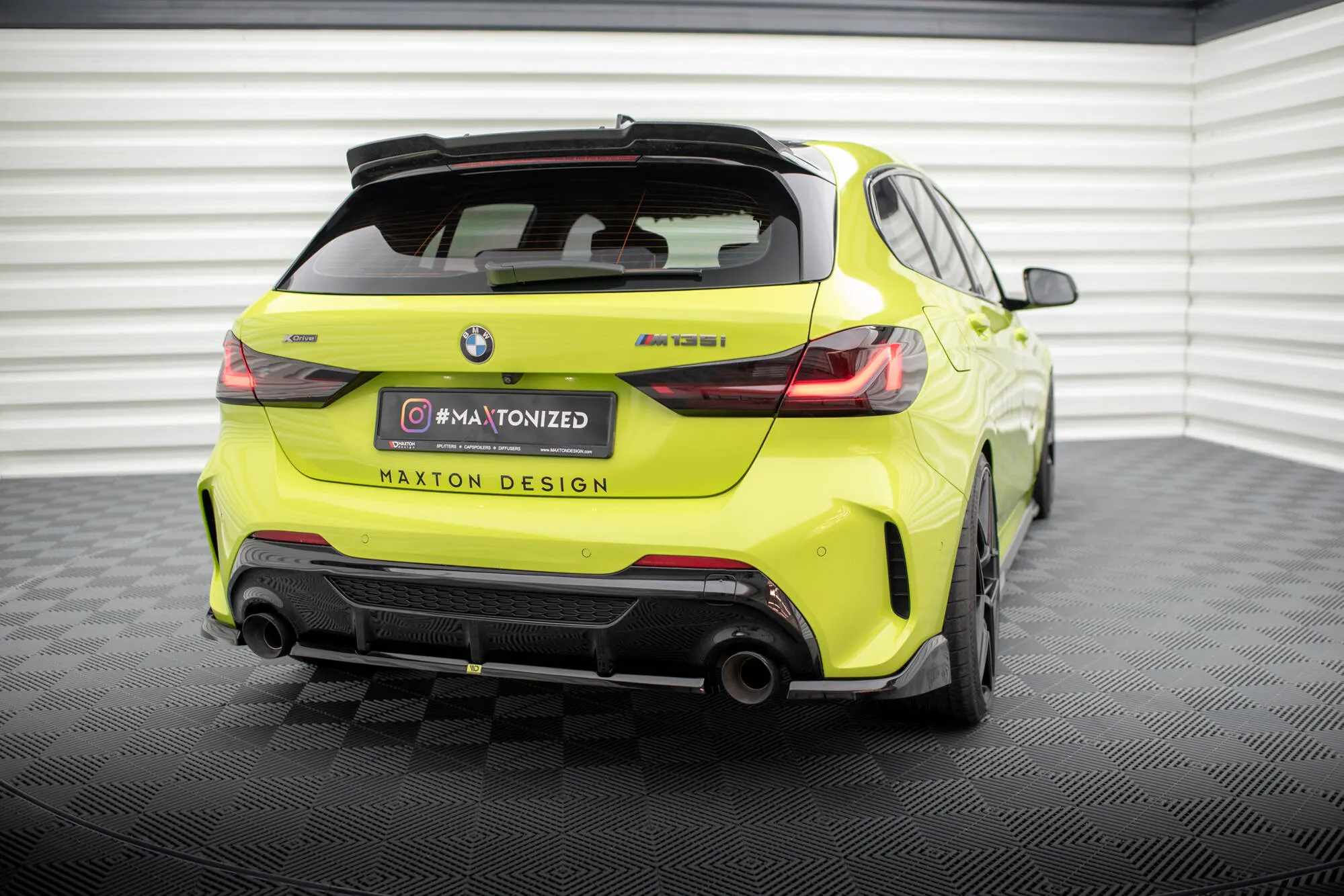 Sidesplitters bak V.8 BMW 1 (F40) M-Pack / BMW M135i (F40) 2019 - 2024 (v2) | Glossy Black Edition – bilde 2