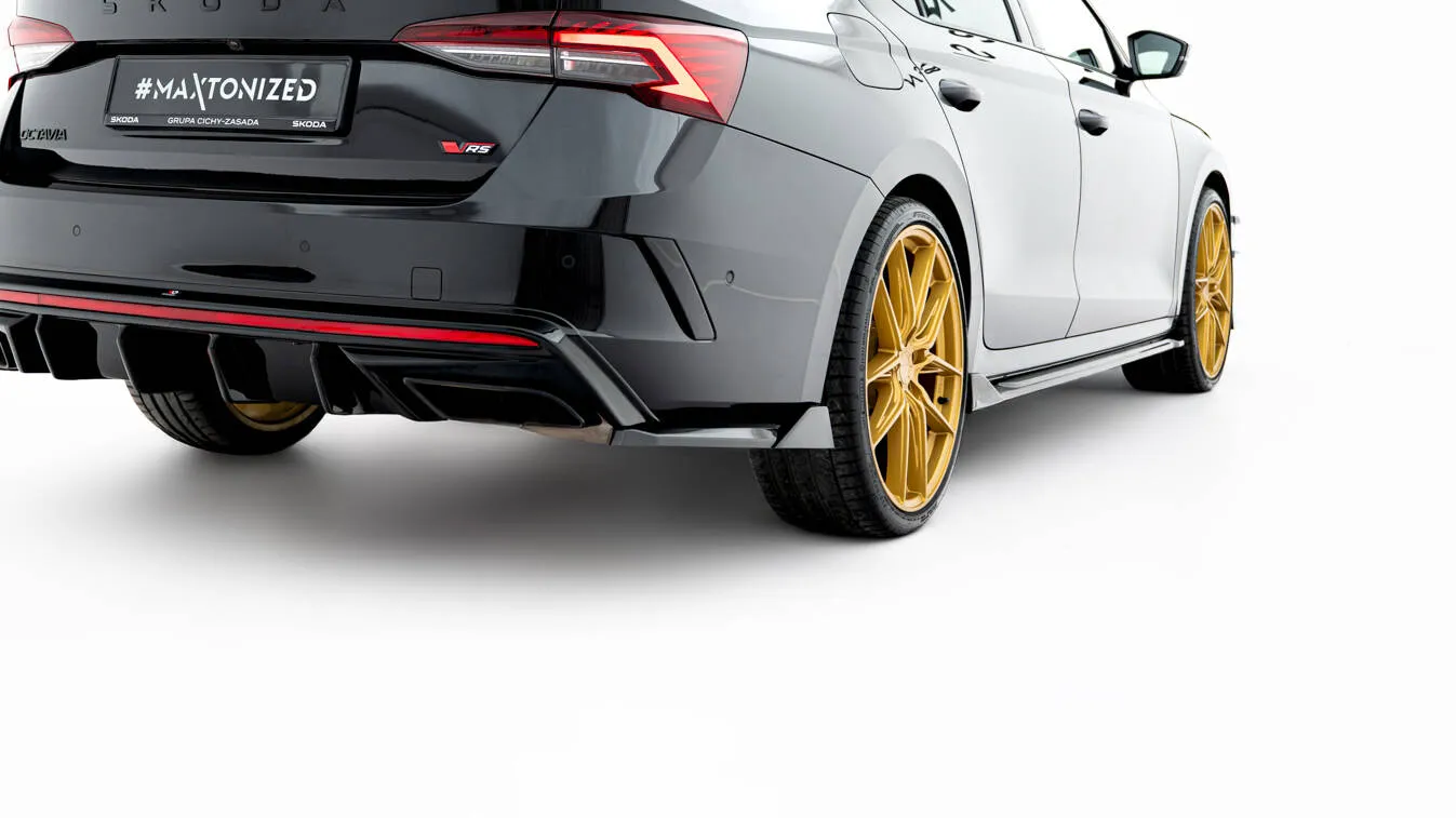 Sidesplitters bak V.8 Skoda Octavia RS IV Facelift | Glossy Black Edition