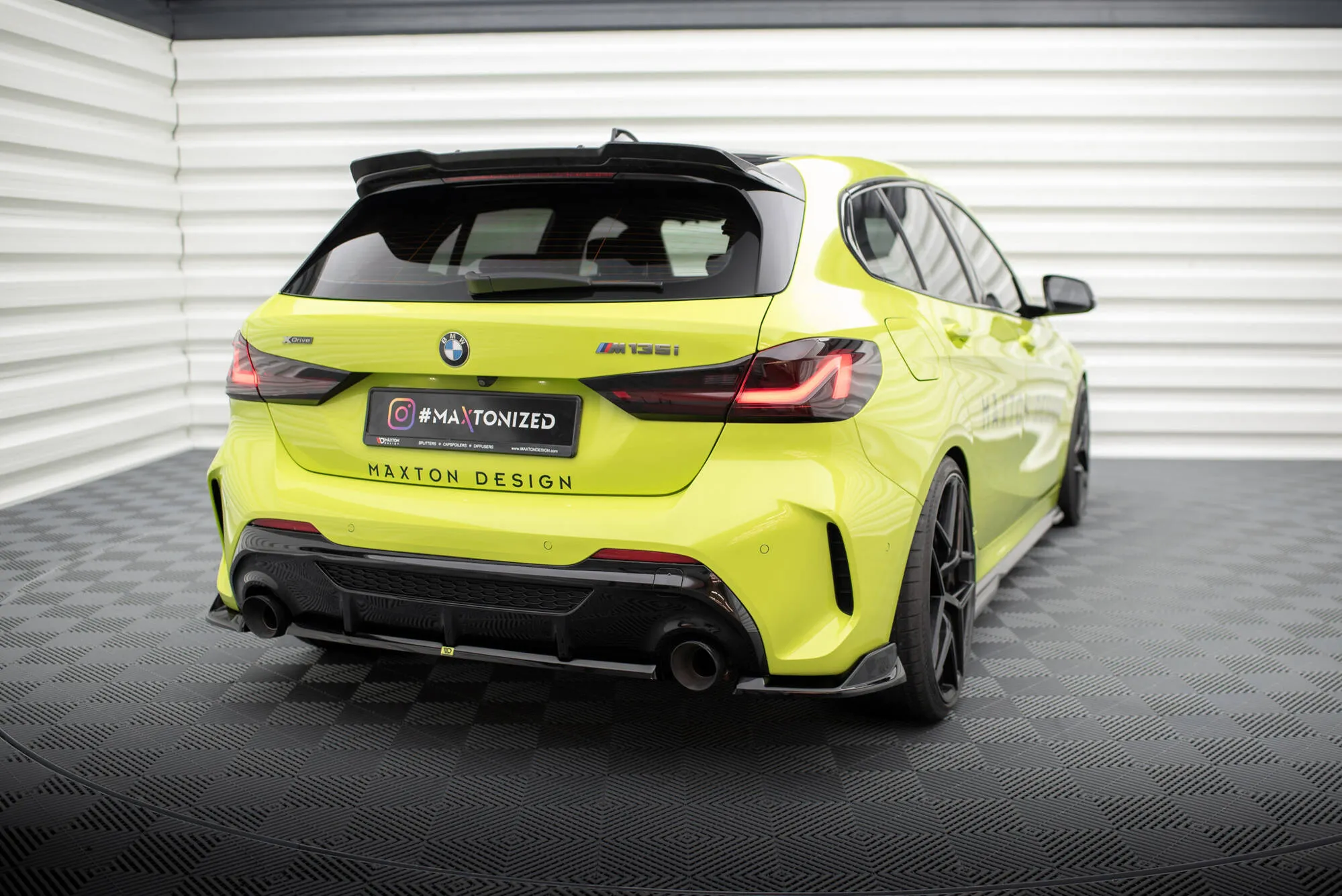 Sidesplitters bak V.9 BMW 1 (F40) M-Pack / BMW M135i (F40) 2019 - 2024 | Glossy Black Edition – bilde 2