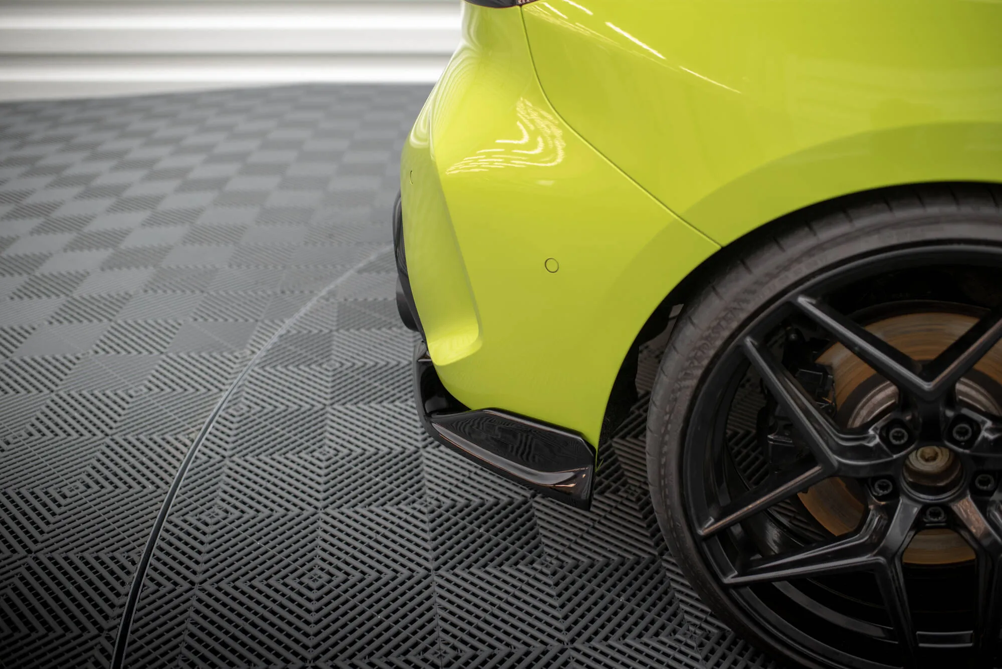 Sidesplitters bak V.9 BMW 1 (F40) M-Pack / BMW M135i (F40) 2019 - 2024 | Glossy Black Edition – bilde 3