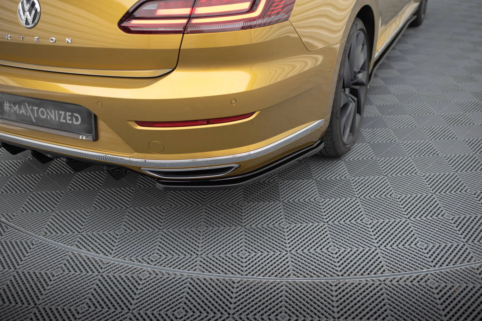 Sidesplitters bak VW Arteon R-Line 2017 - 2020 | Glossy Black Edition