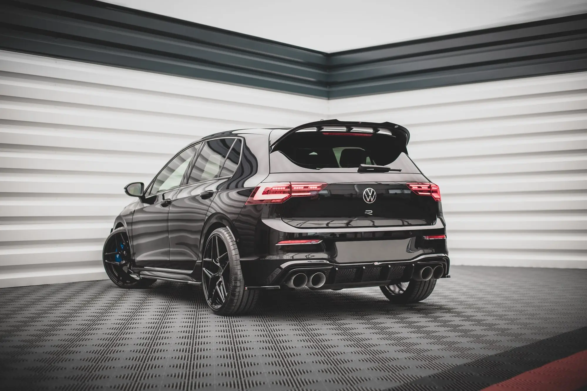 Sidesplitters bak VW Golf R Mk8 2020 - > | V.4 Glossy Black Edition – bilde 3