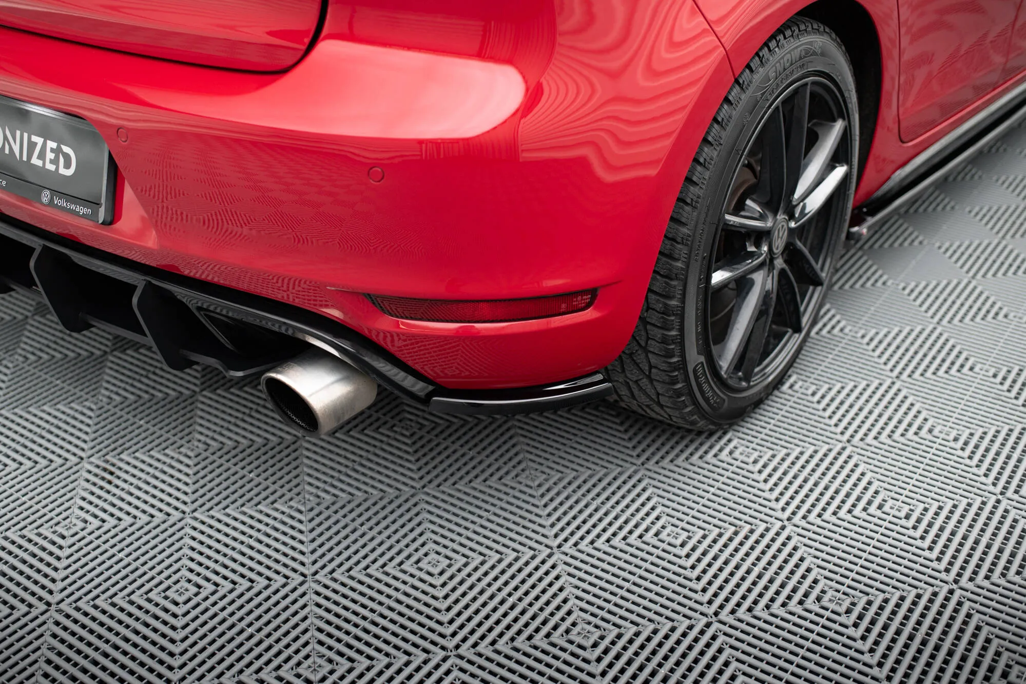 Sidesplitters bak VW Golf VI GTI 35TH 2008-2012 | Glossy Black Edition