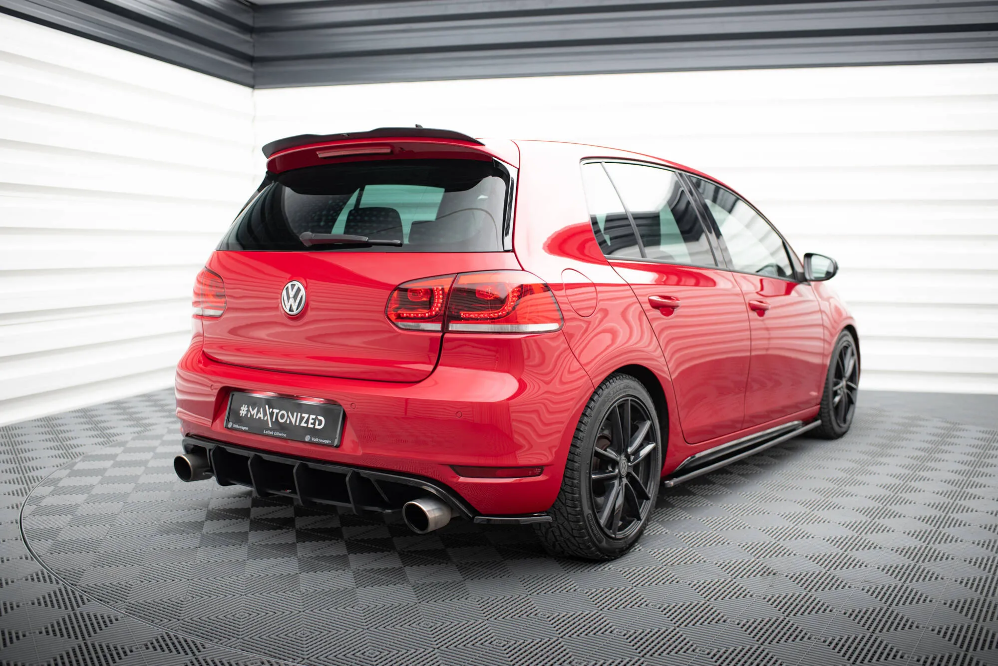 Sidesplitters bak VW Golf VI GTI 35TH 2008-2012 | Glossy Black Edition – bilde 2