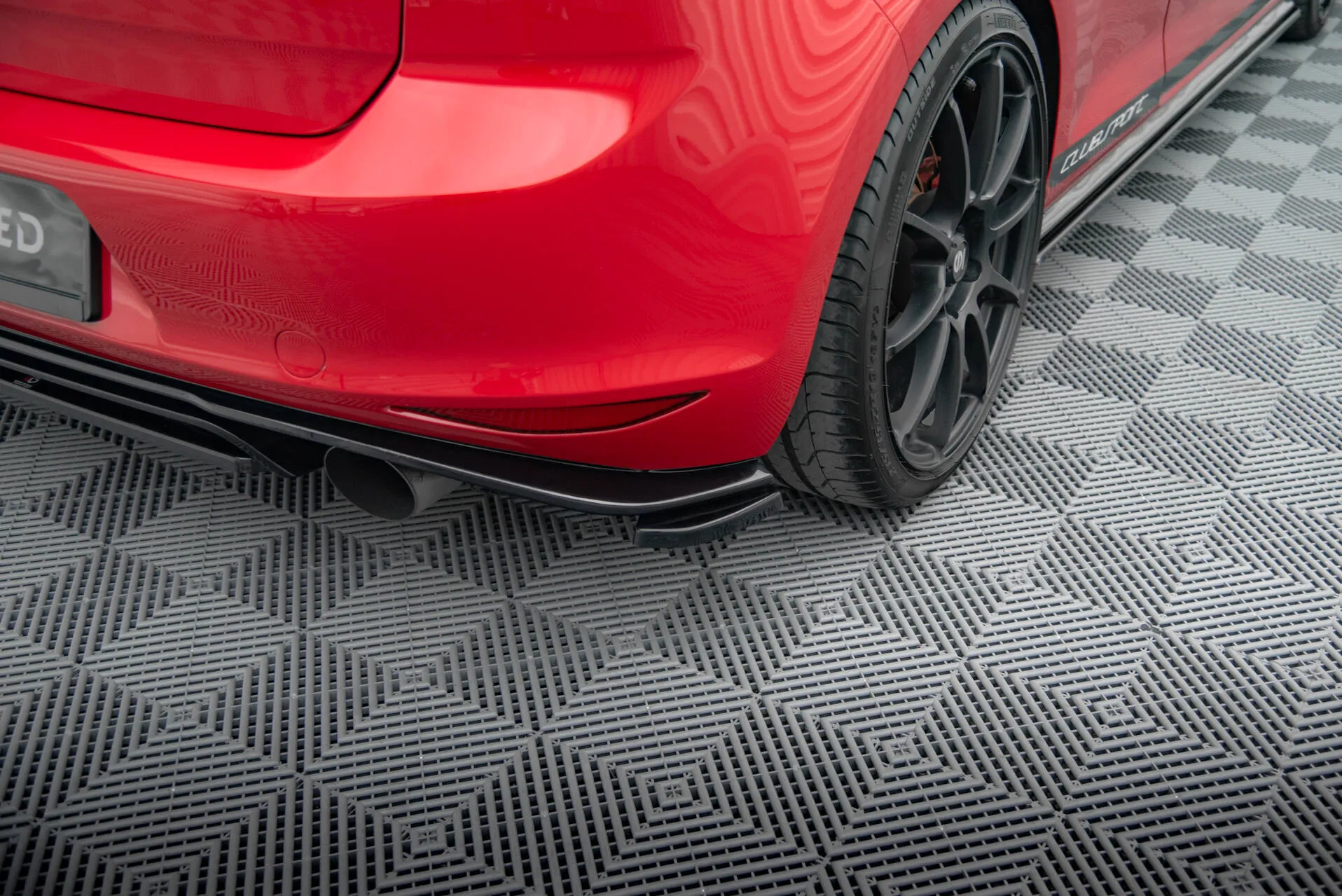 Sidesplitters bak VW Golf VII GTI Clubsport 2016 - 2017 | Glossy Black Edition