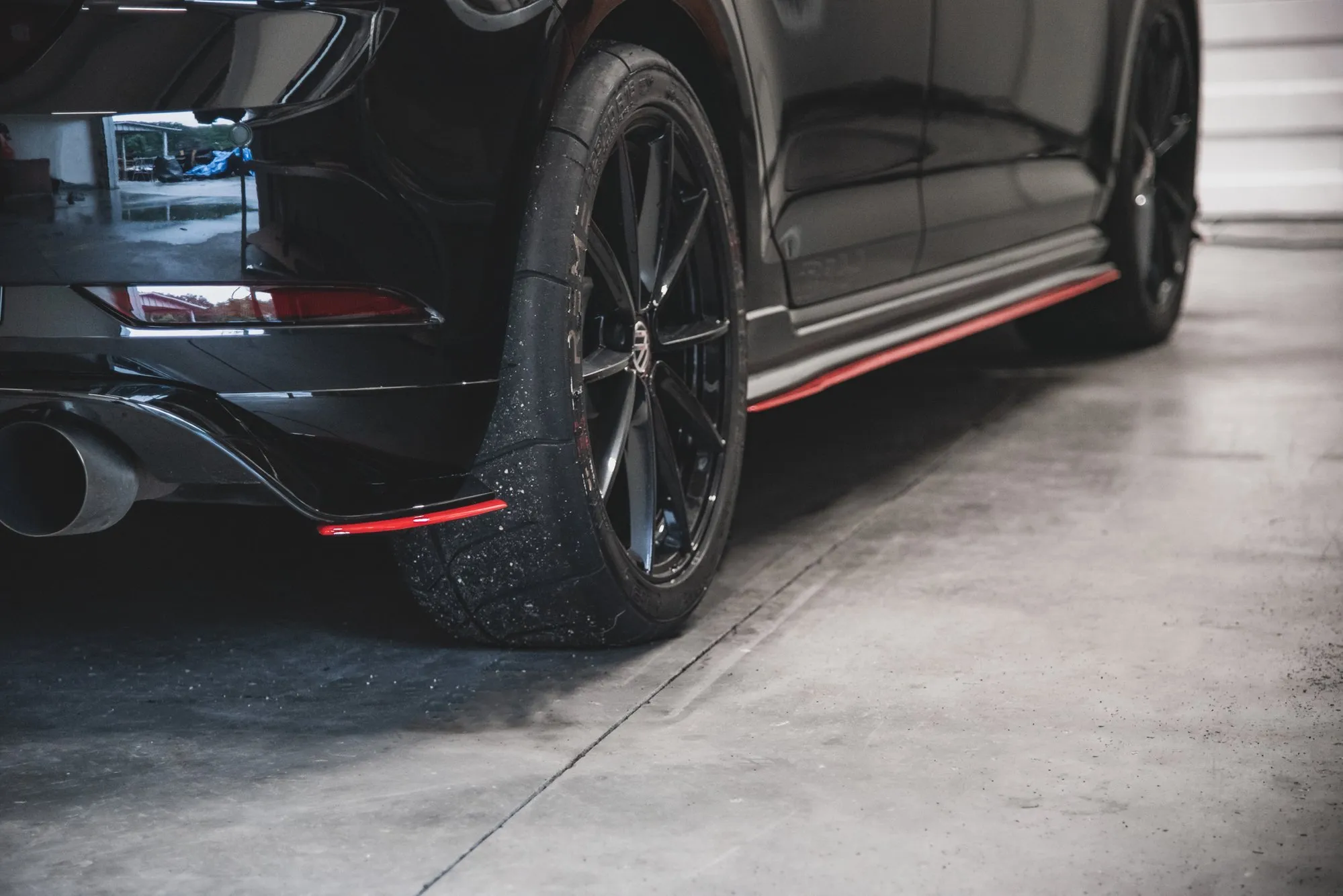 Sidesplitters bak VW Golf VII GTI Tcr 2019 | Glossy Black Edition – bilde 7