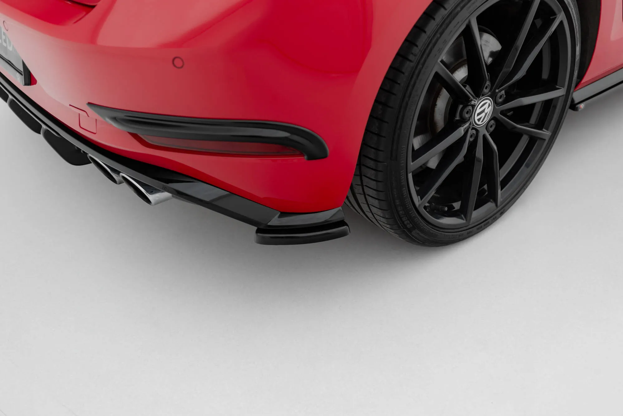 Sidesplitters bak VW Golf VII R / R-Line Facelift 2017-2020 | Glossy Black Edition – bilde 4