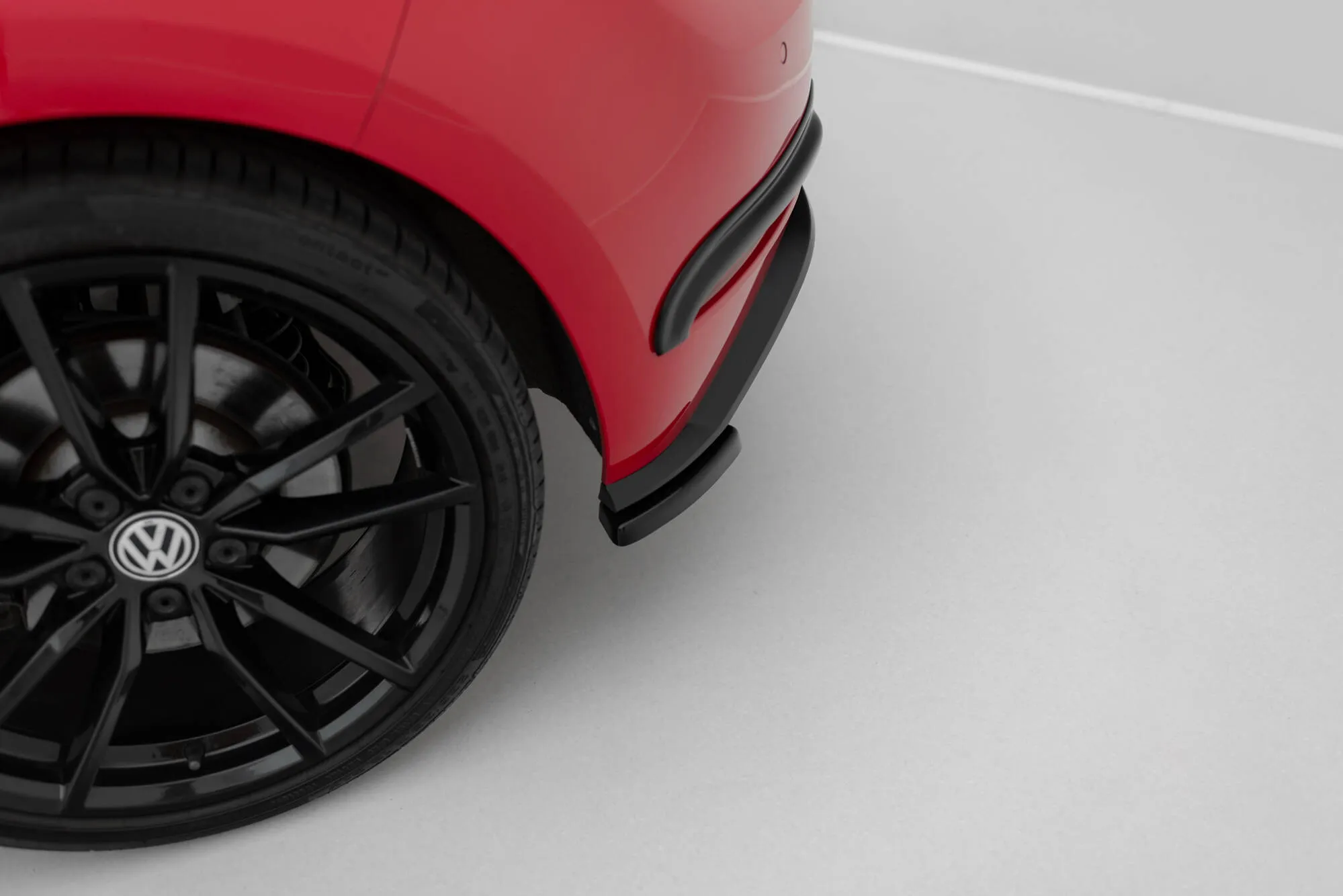 Sidesplitters bak VW Golf VII R / R-Line Facelift 2017-2020 | Glossy Black Edition – bilde 7