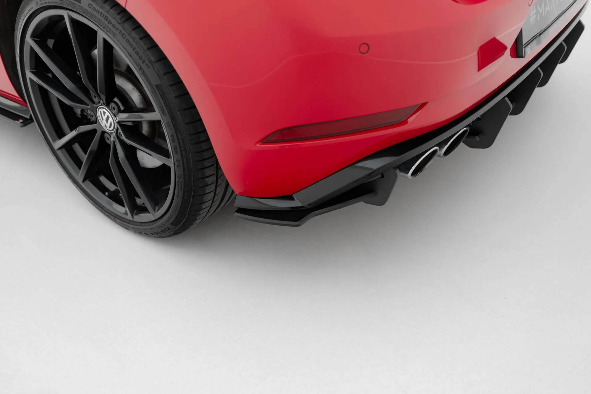 Sidesplitters bak VW Golf VII R / R-Line Facelift 2017-2020 | Street Pro Black Edition