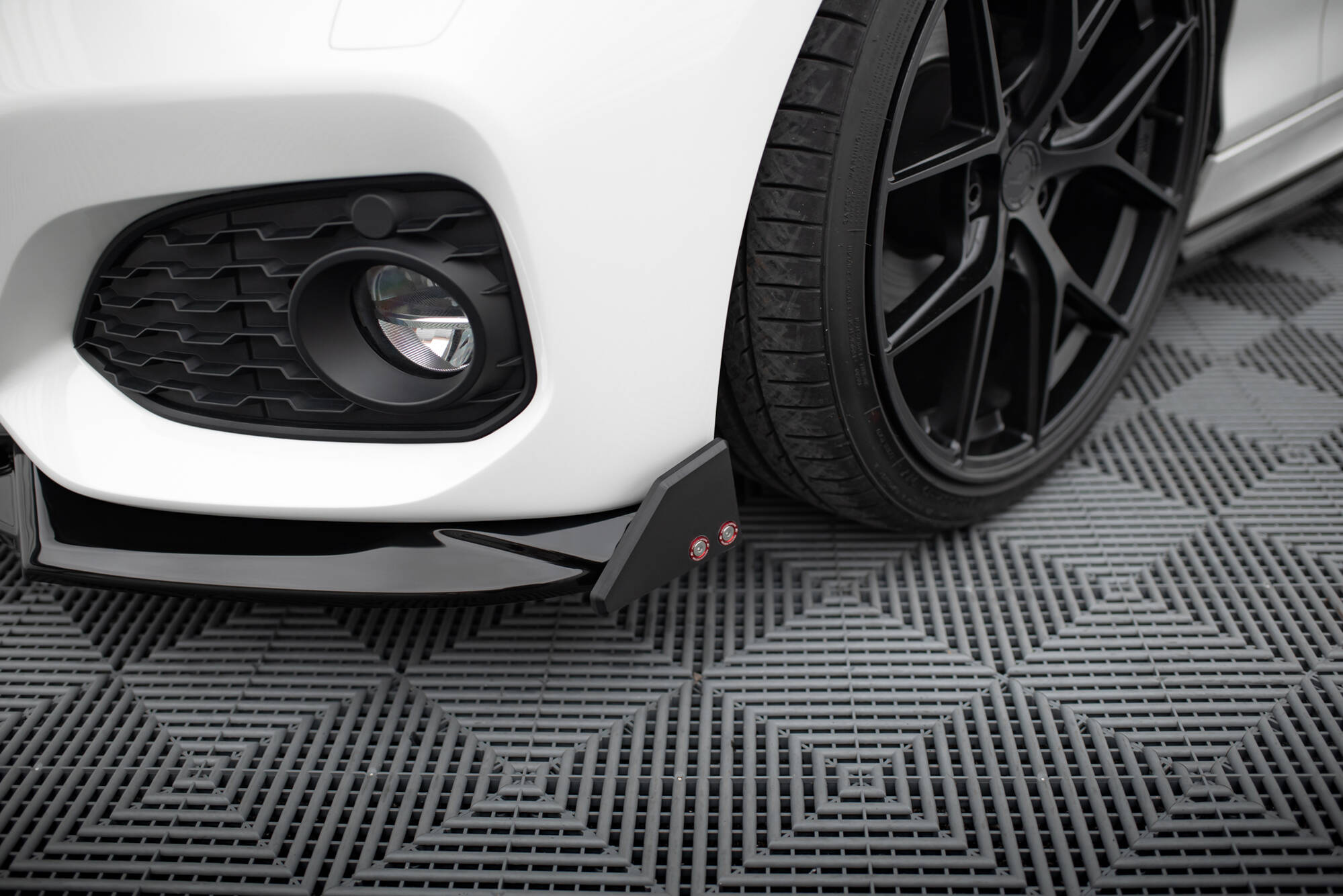 Sidesplitters + Frontspoiler BMW 1 M-Pack F20 Facelift  2015 - 2019 | Sport Glossy Black Edition V5 – bilde 4