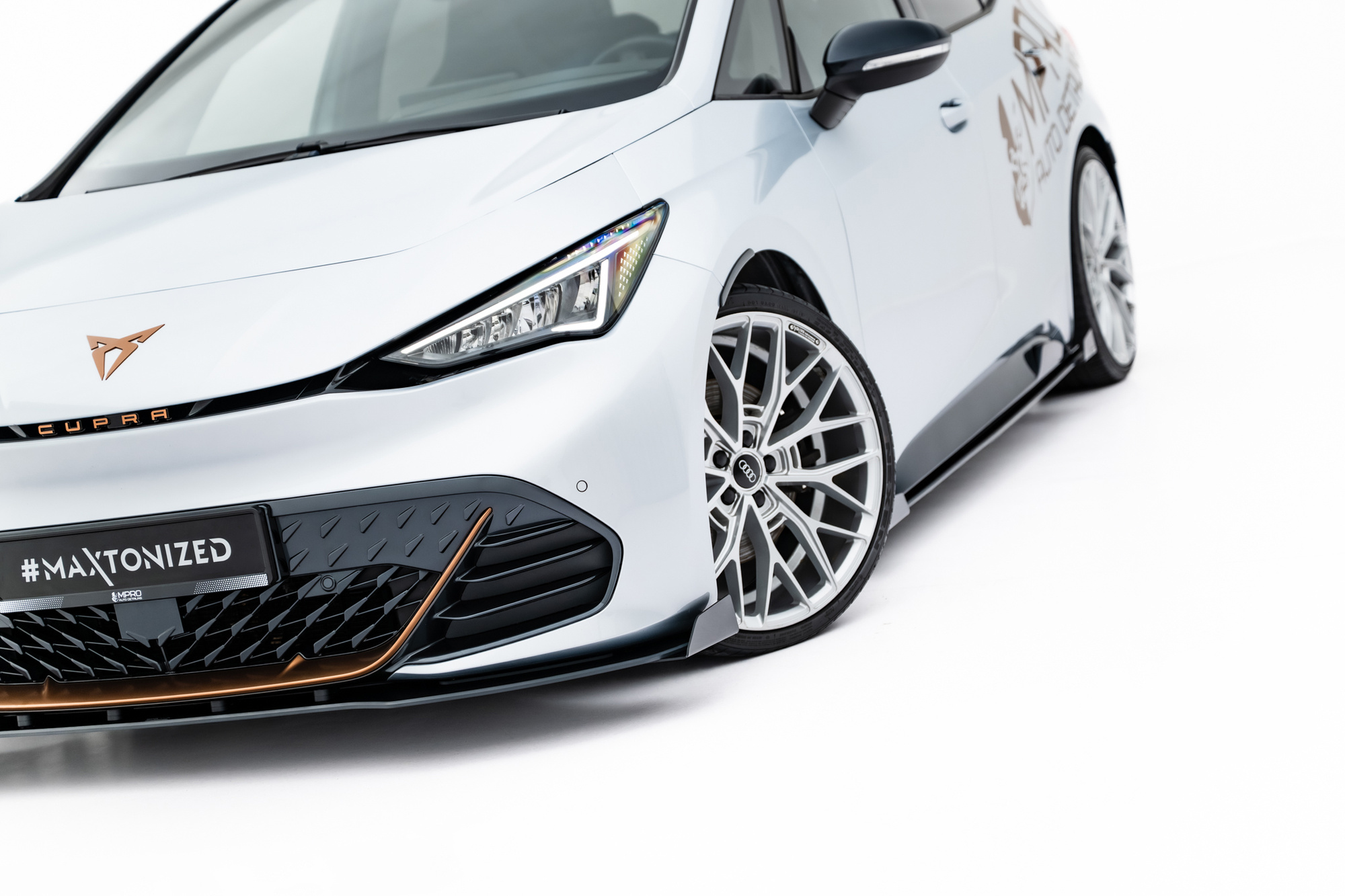 Sidesplitters + Frontspoiler Cupra Born I 2021 -> | Sport Glossy Black Edition – bilde 5
