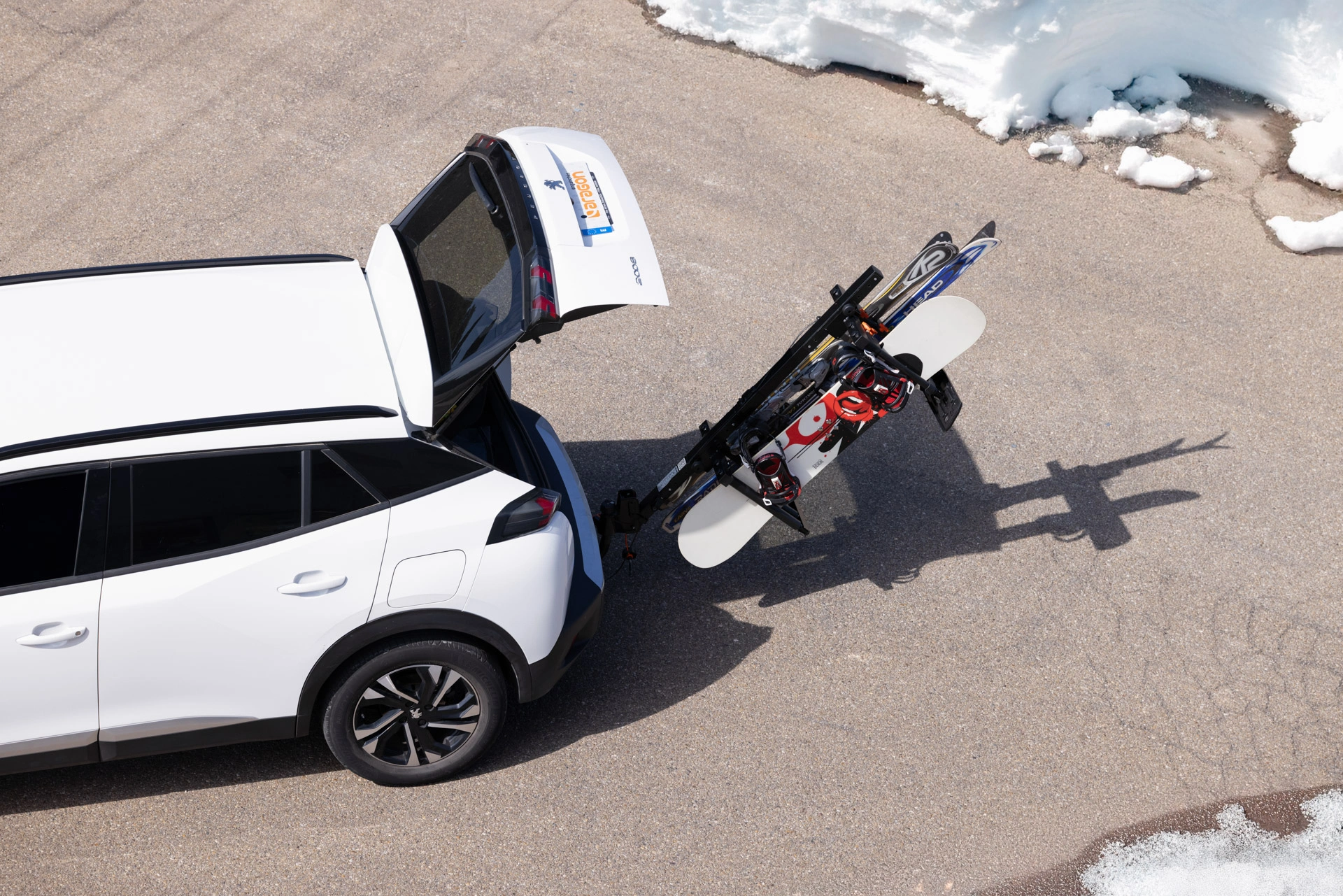 Ski- Snowboardstativ for tilhengerfeste TowCar Cerler │ Vertical Ski & Snowboard Carrier Image 4