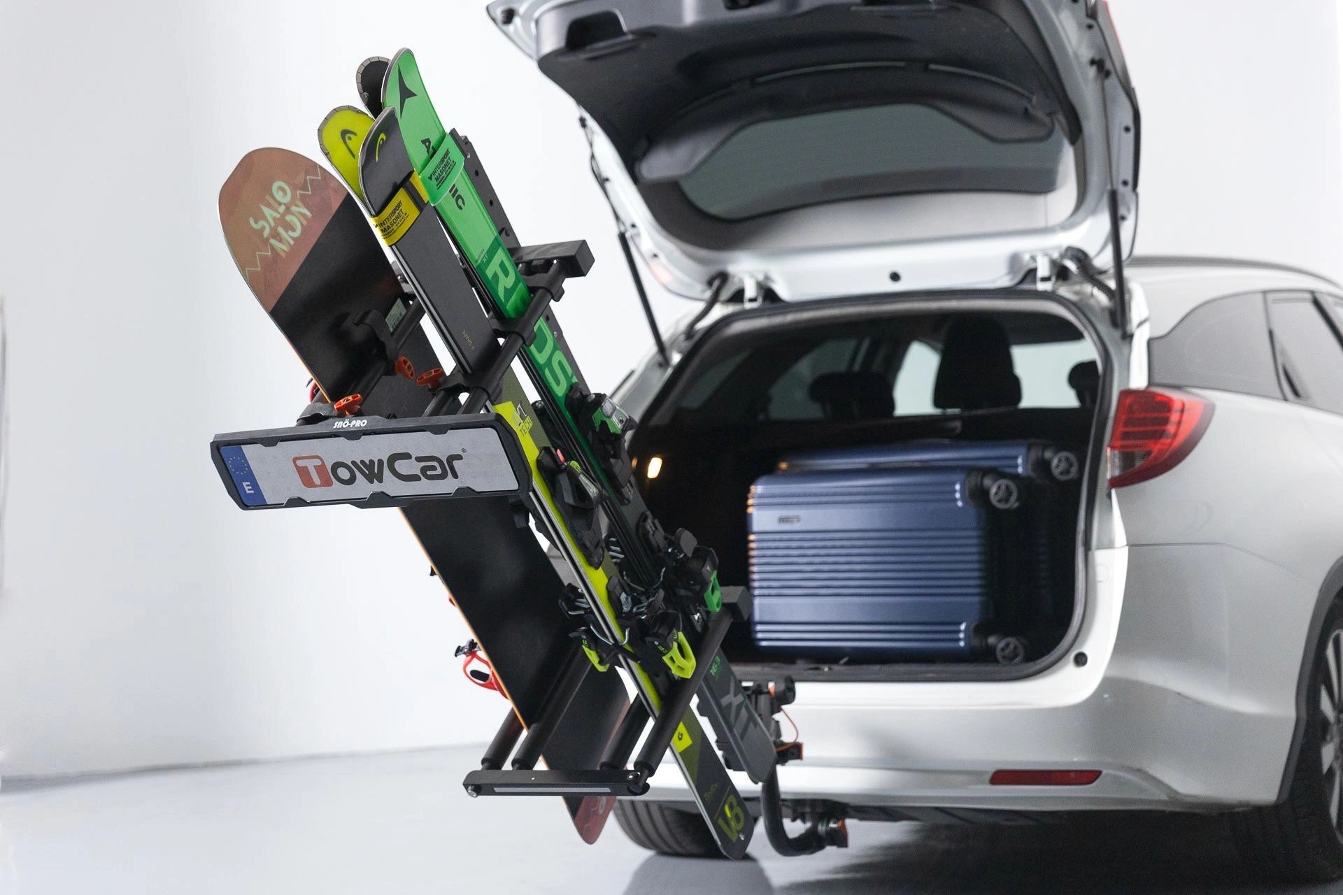 Ski- Snowboardstativ for tilhengerfeste TowCar Cerler │ Vertical Ski & Snowboard Carrier Image 6