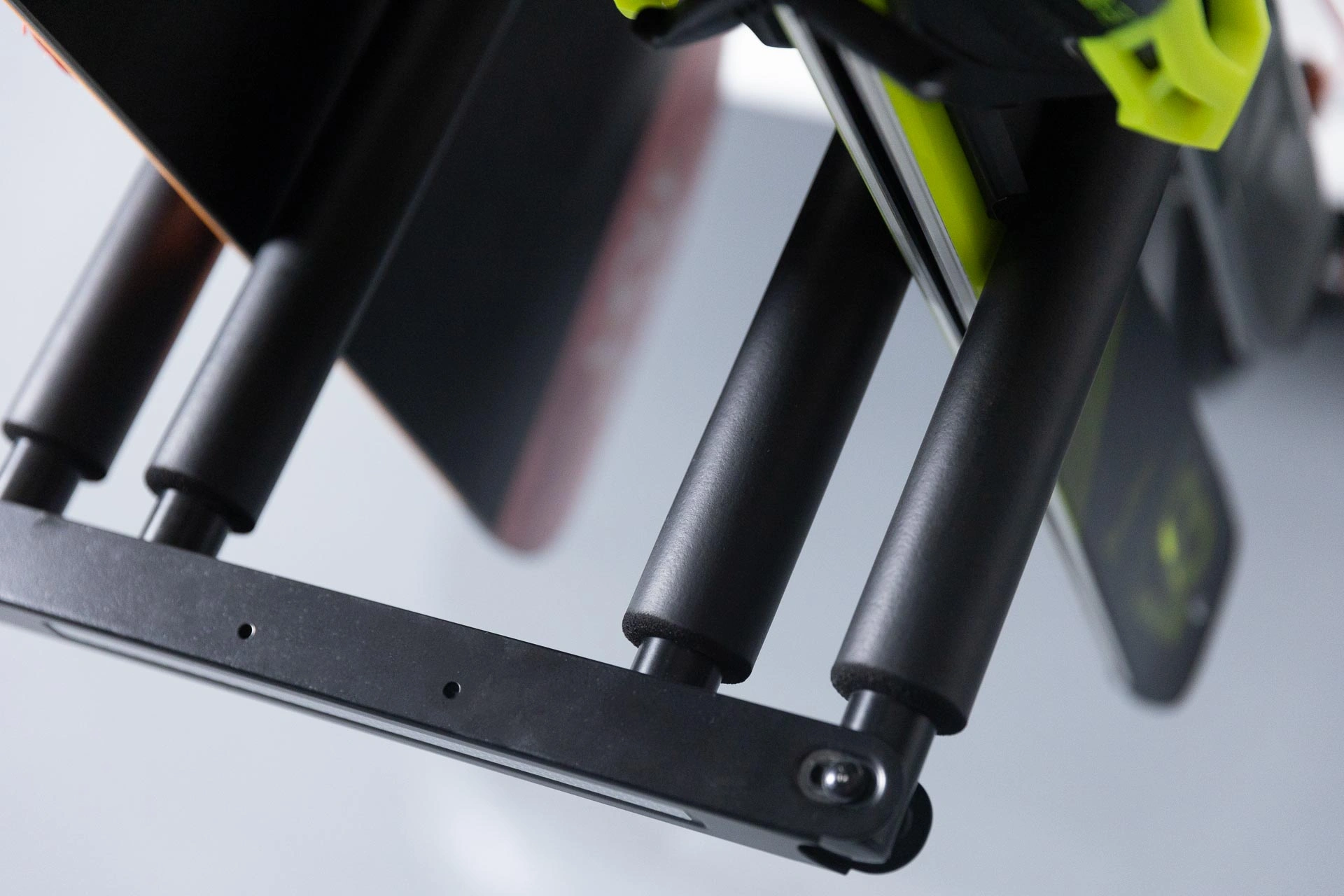 Ski- Snowboardstativ for tilhengerfeste TowCar Cerler │ Vertical Ski & Snowboard Carrier Image 7