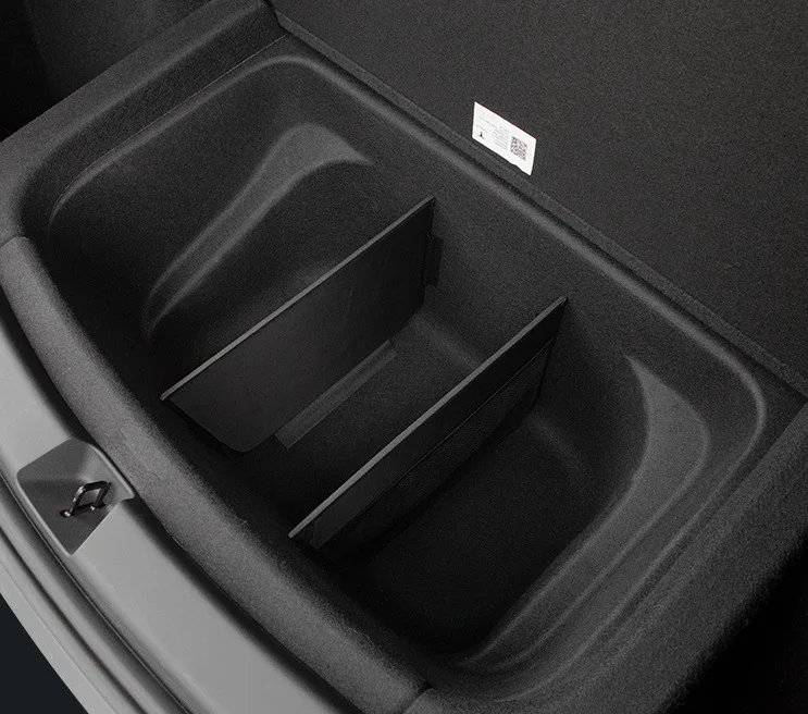 Skillevegger til bakre bagasjerom Tesla Model Y & Model Y Juniper – bilde 3
