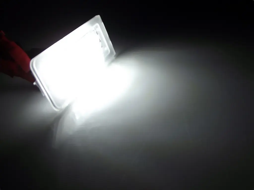 Skiltlys LED Audi TT (8N) 1998 – 2006 - sett 2 stk. – bilde 3