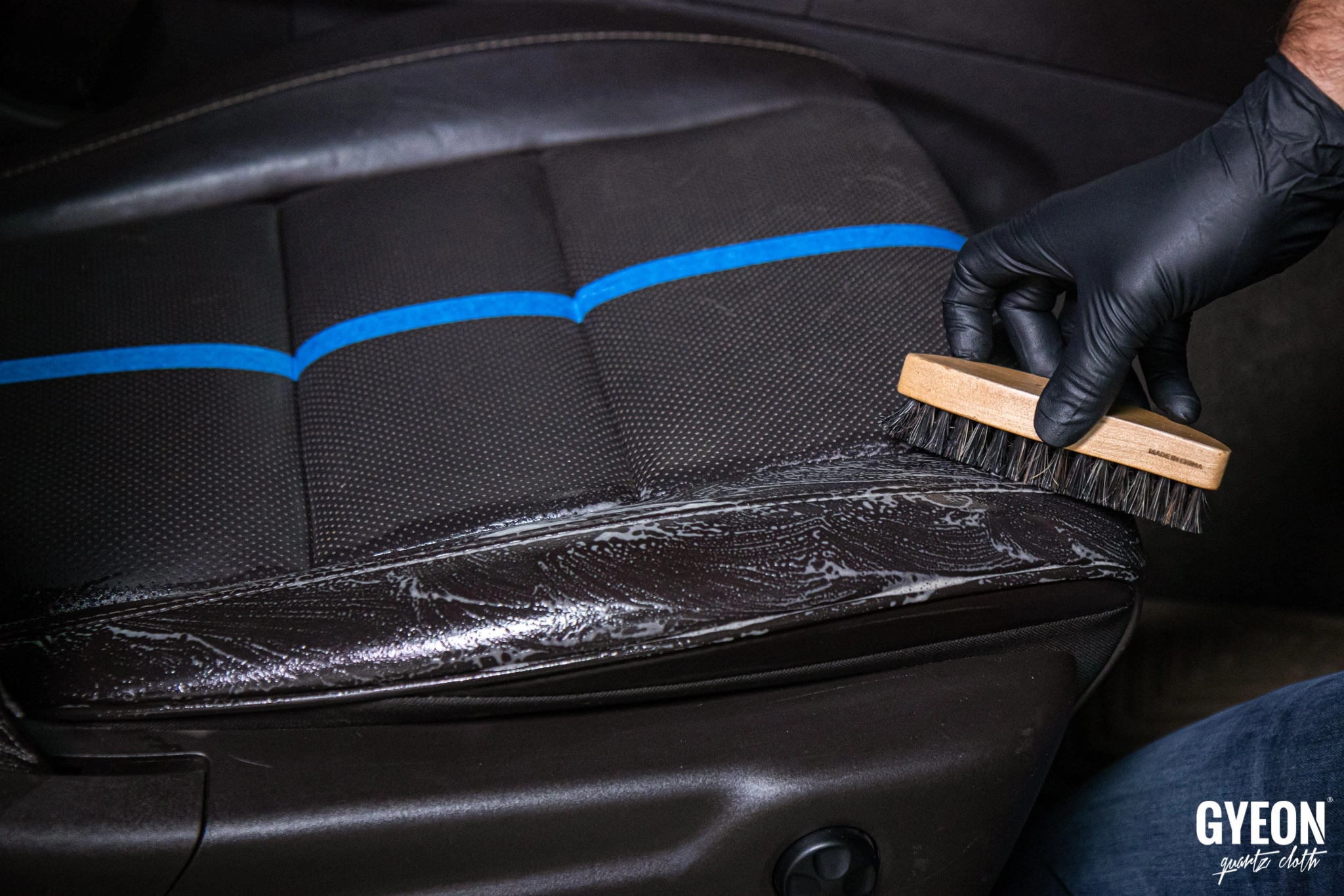 Skinnpleiesett Gyeon Q²M Leather Set Strong │ Sett for rengjøring og pleie av skinn – bilde 4