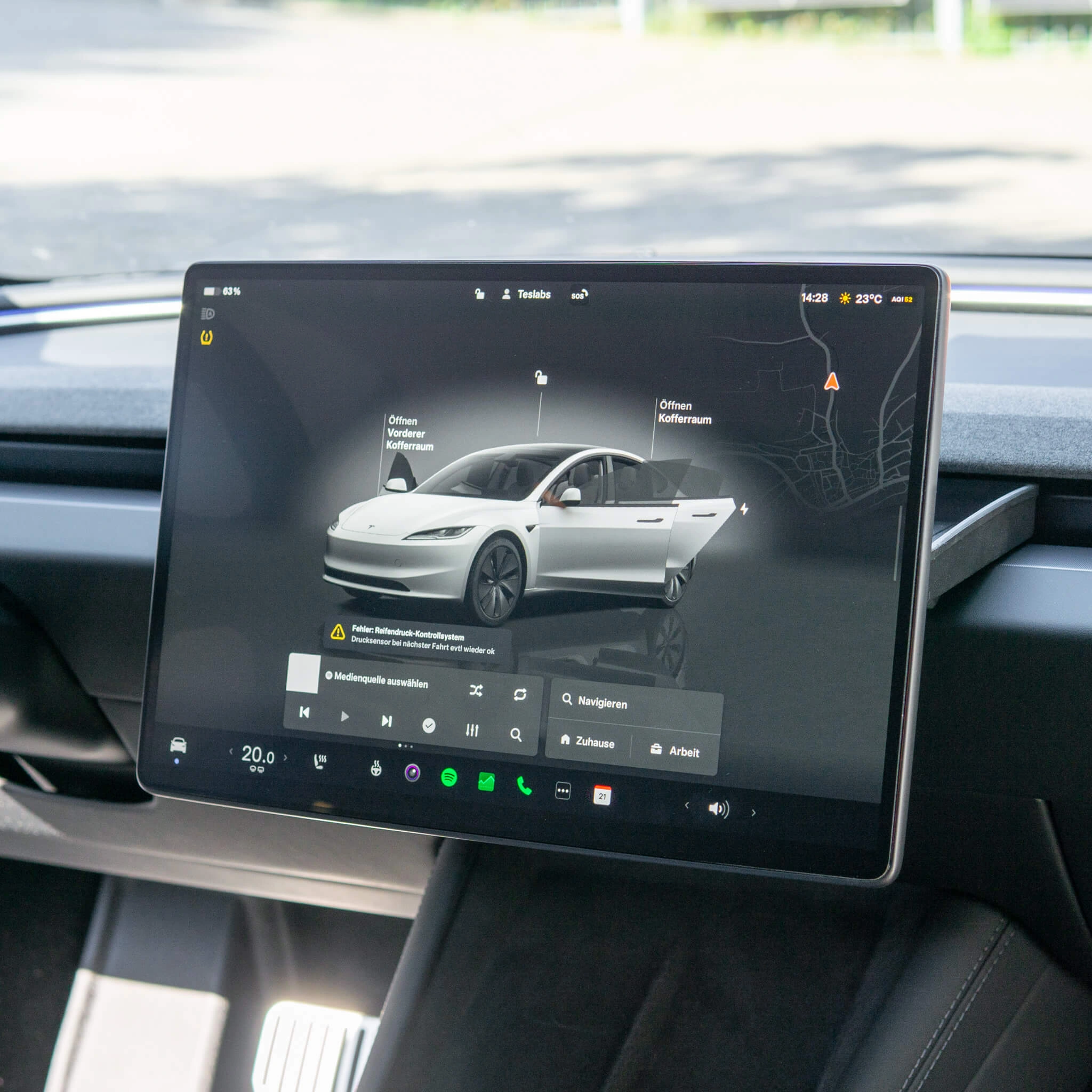 Skjermbeskytter Tesla Model 3 Highland 2023 -> / Tesla Model Y Juniper 2025 -> │ Matt beskyttelsesglass for sentralskjerm