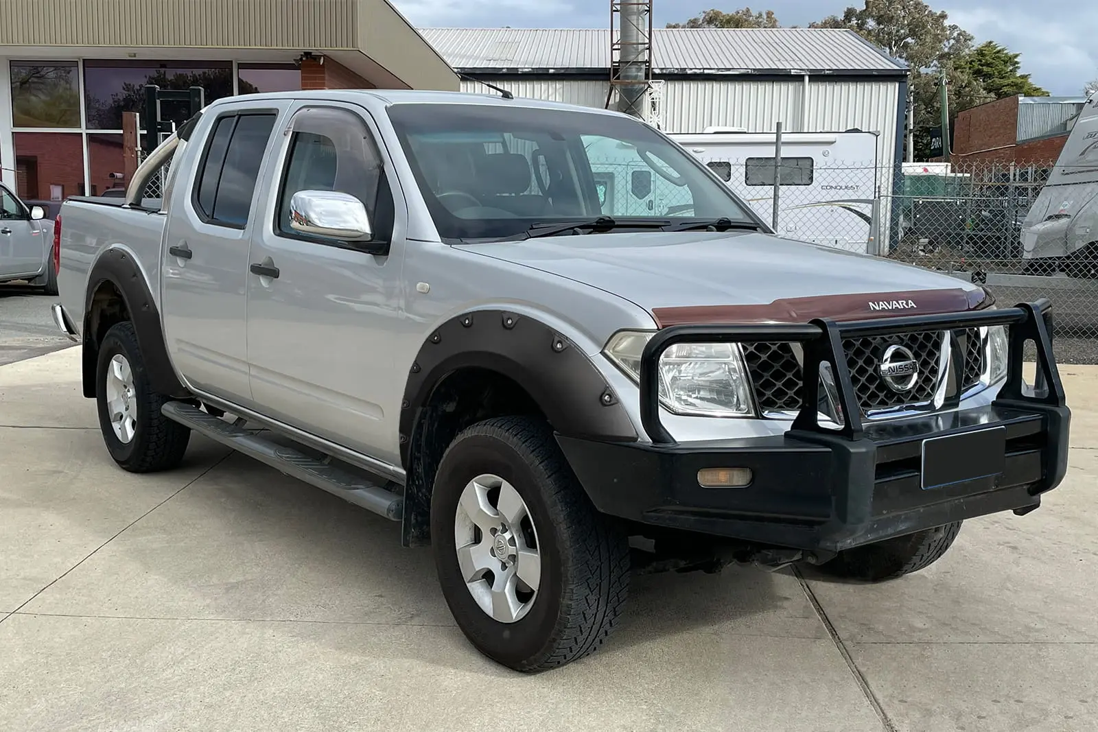 Skjermbreddere Nissan Navara III (D40) 2005 - 2015