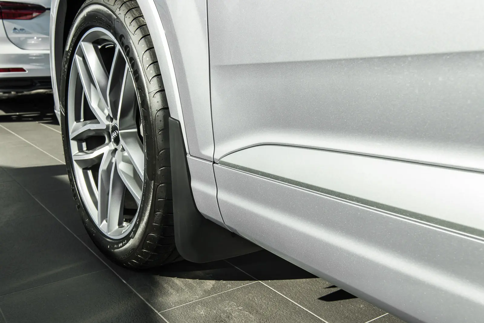 Skvettlapper Audi Q7 4M 2015 - 2019 │ pre-facelift sett 4 stk. – bilde 2