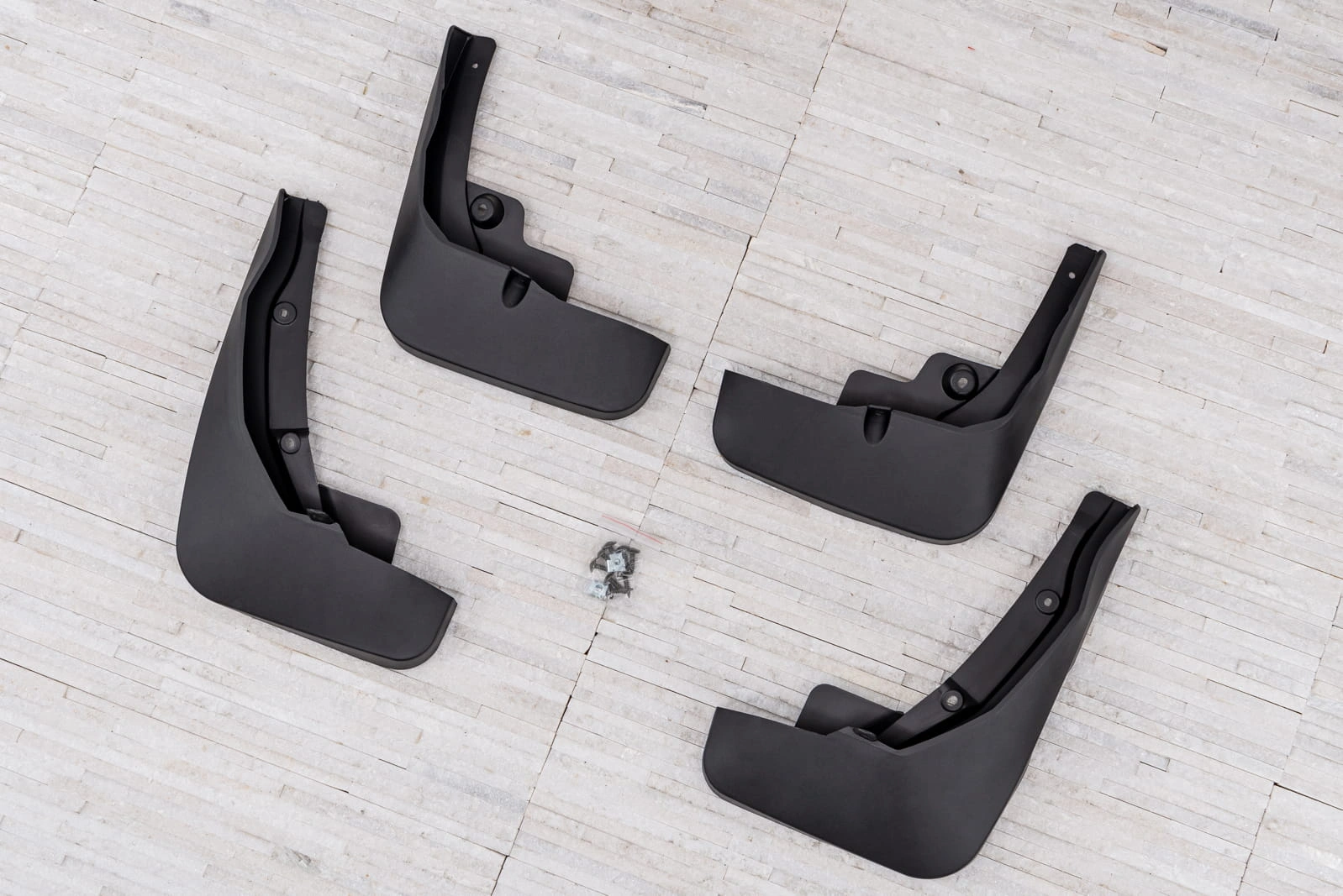Skvettlapper Audi Q7 4M Facelift 2019 -> │ Black Mud Guards - sett 4 stk. – bilde 2