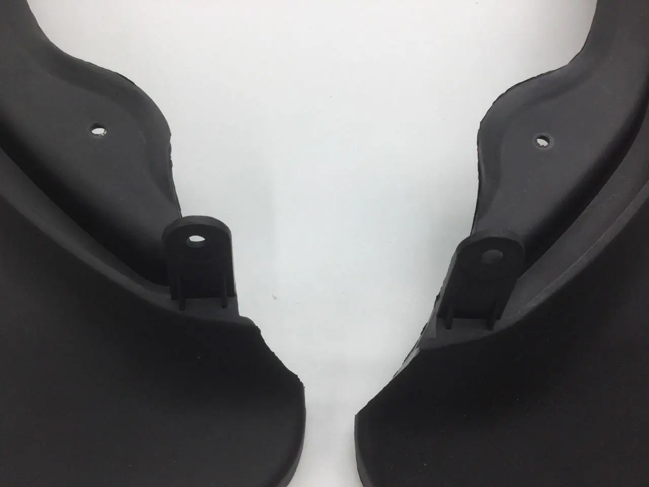 Skvettlapper bak Mercedes-Benz C (W204 / S204 / C204) 2008 - 2015 – bilde 5