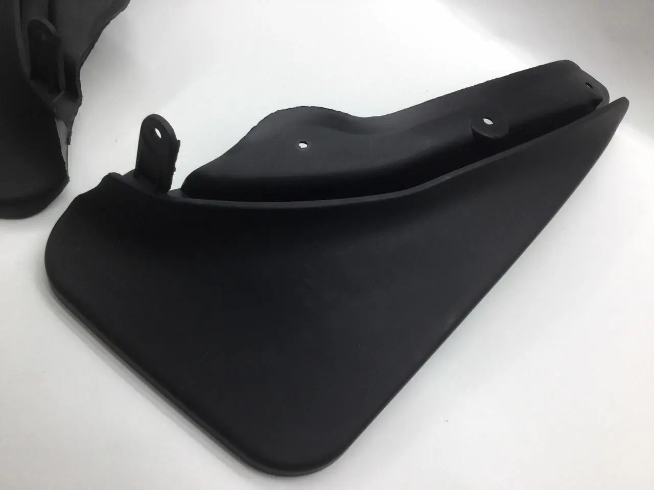 Skvettlapper bak Mercedes-Benz C (W204 / S204 / C204) 2008 - 2015 – bilde 7