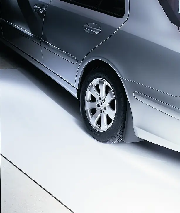 Skvettlapper bak Mercedes-Benz E (W211) 2002 - 2009