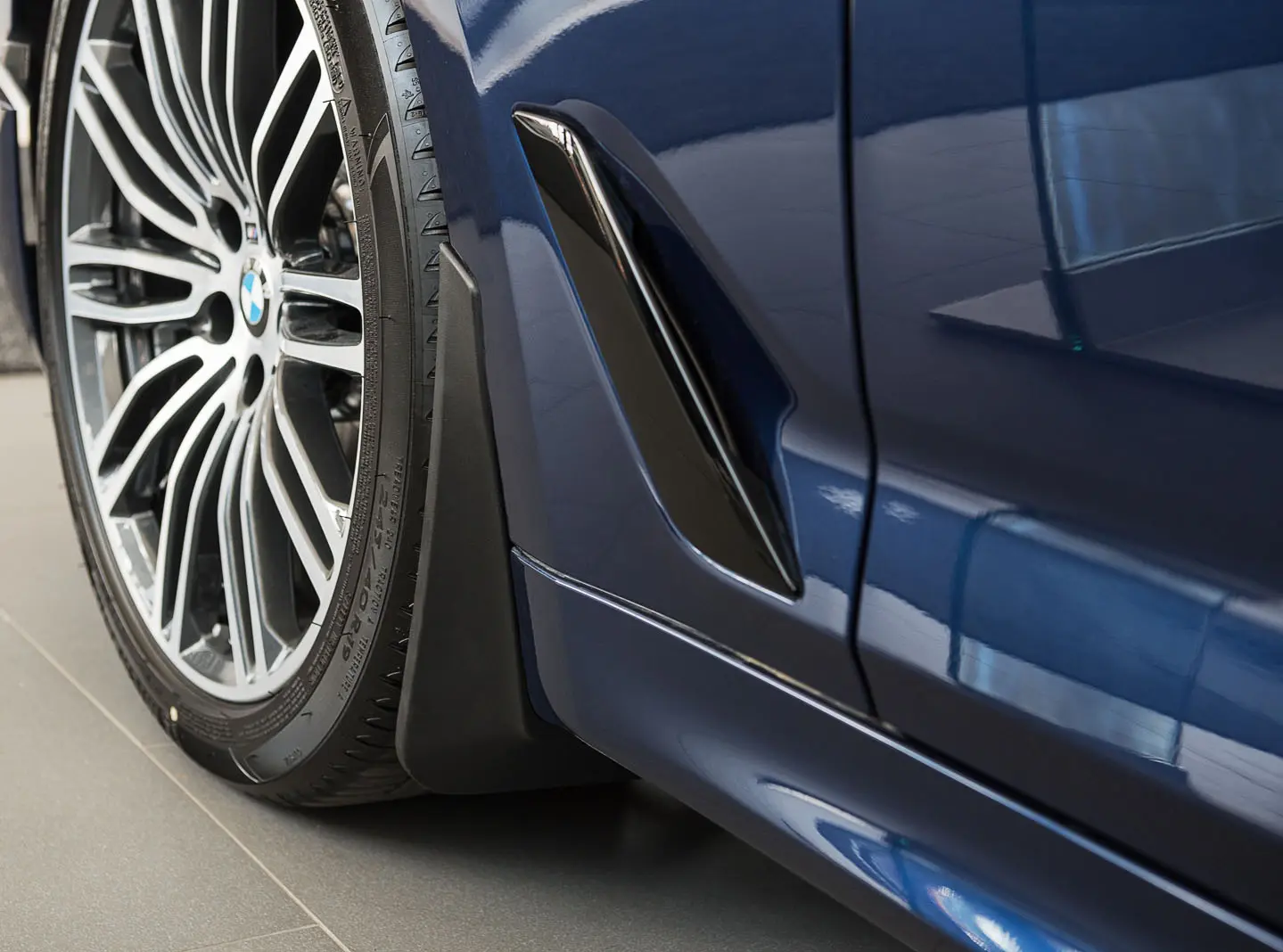 Skvettlapper BMW 5 (G30) Sedan 2017 - 2023 – bilde 3