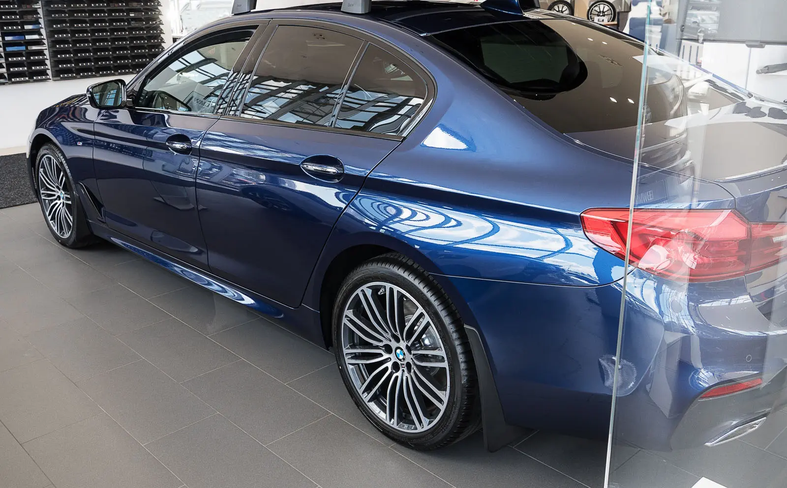 Skvettlapper BMW 5 (G30) Sedan 2017 - 2023 – bilde 4