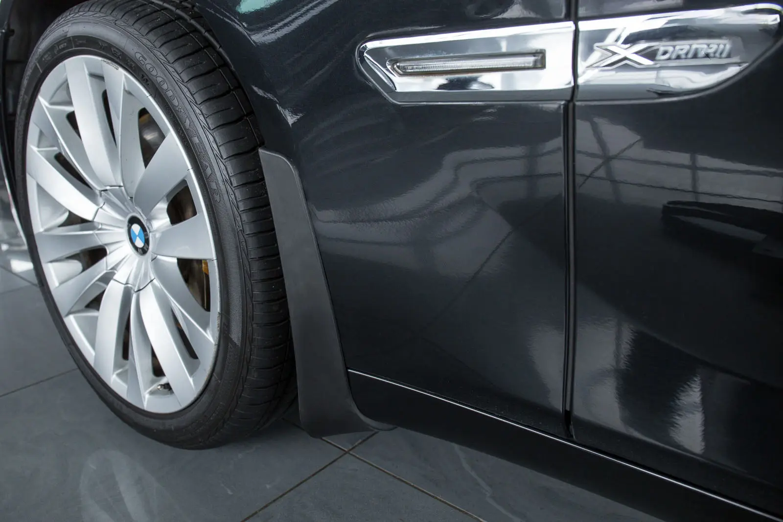 Skvettlapper BMW 7 F01 F02 2008-2015 SEDAN
