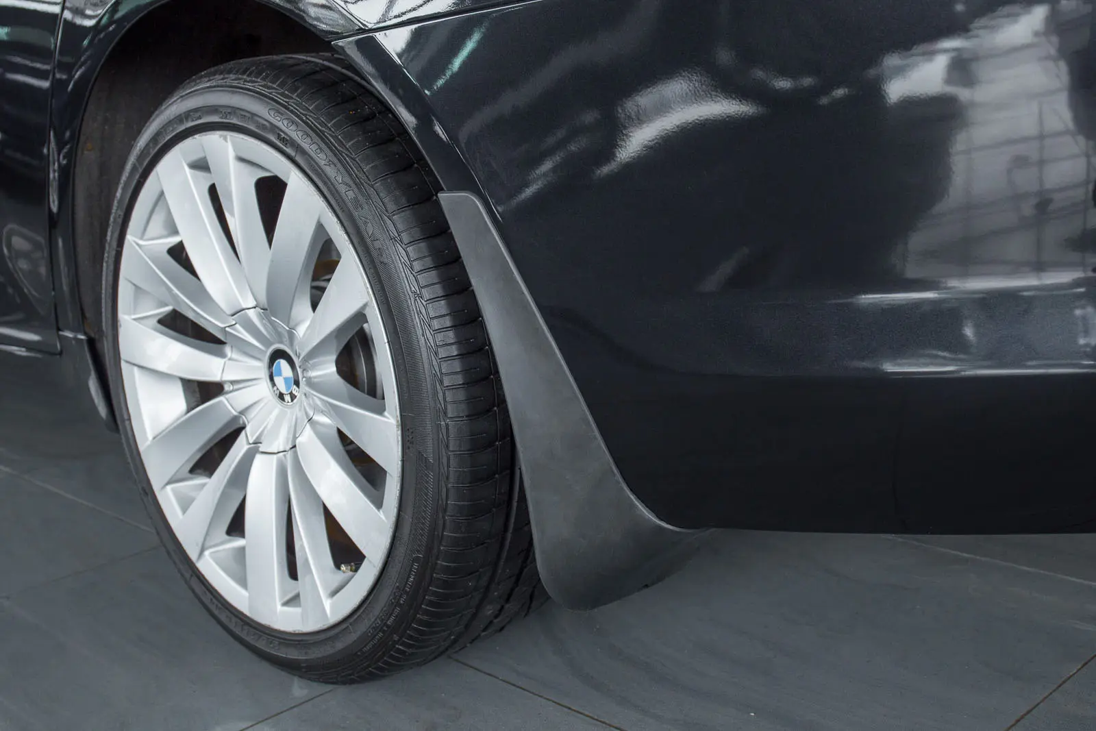Skvettlapper BMW 7 F01 F02 2008-2015 SEDAN – bilde 2