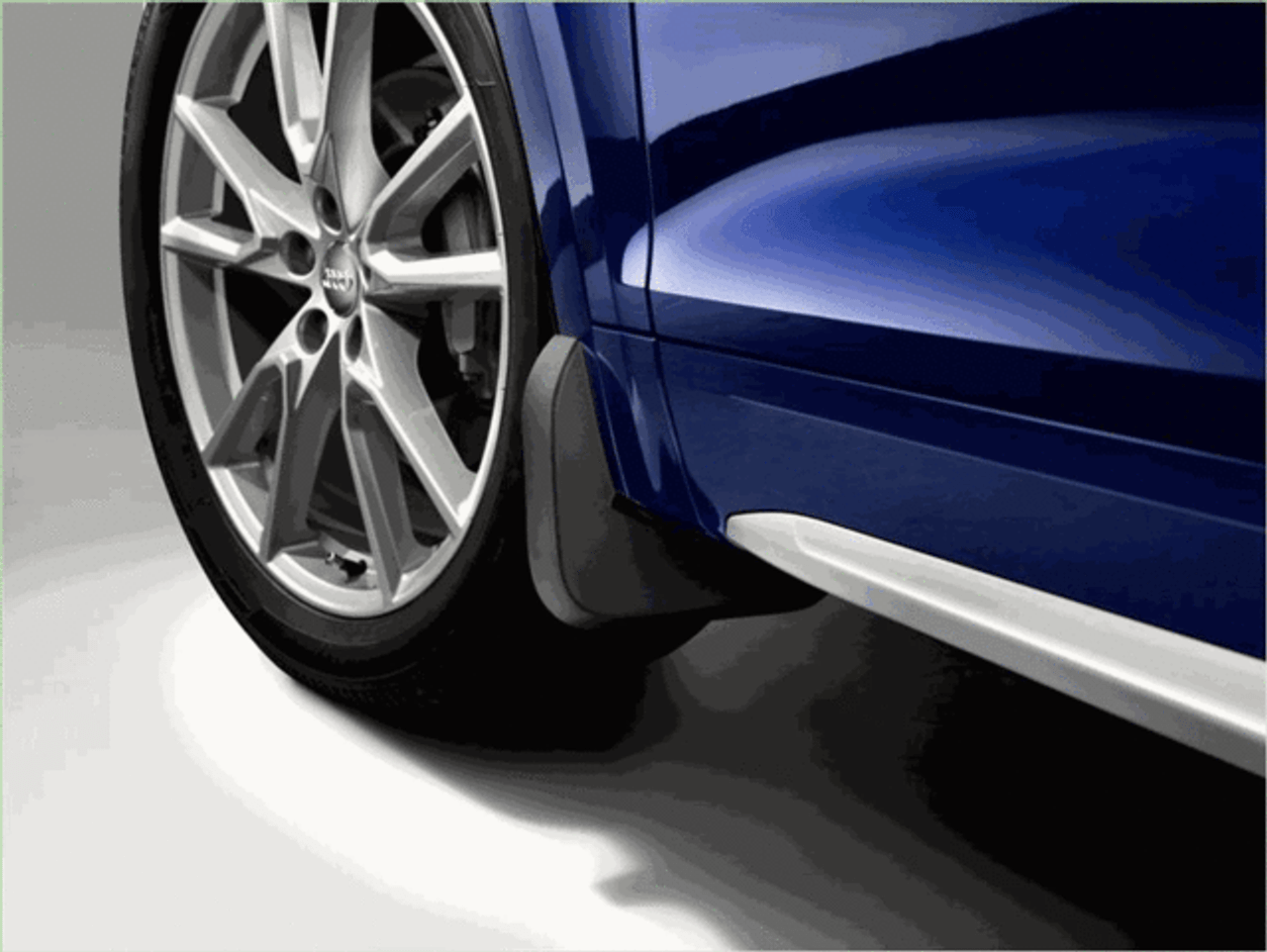 Skvettlapper foran Audi Q7 4L Facelift 2009 - 2015 │ sett 2 stk.