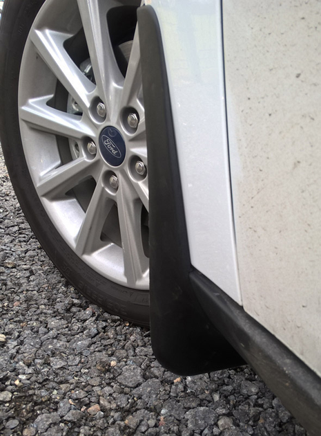 Skvettlapper foran Ford Focus III / Focus Electric 2010 - 2019 | Genuine® - sett 2 stk. – bilde 2