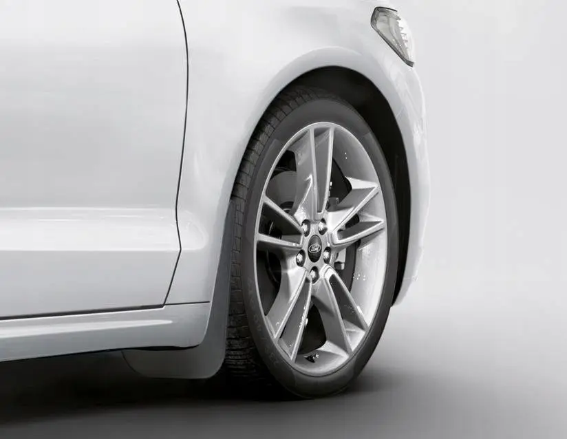 Skvettlapper foran Ford Mondeo V 2014 - 2022