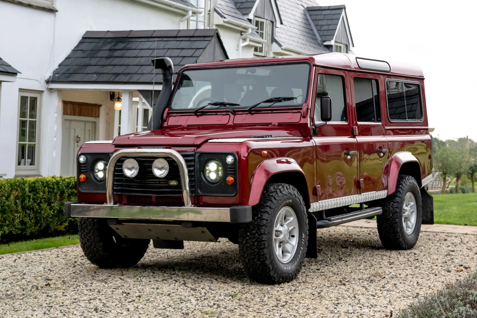 Skvettlapper foran Land Rover Defender 110 1983 - 2016 | Black - sett 4 stk. – bilde 3