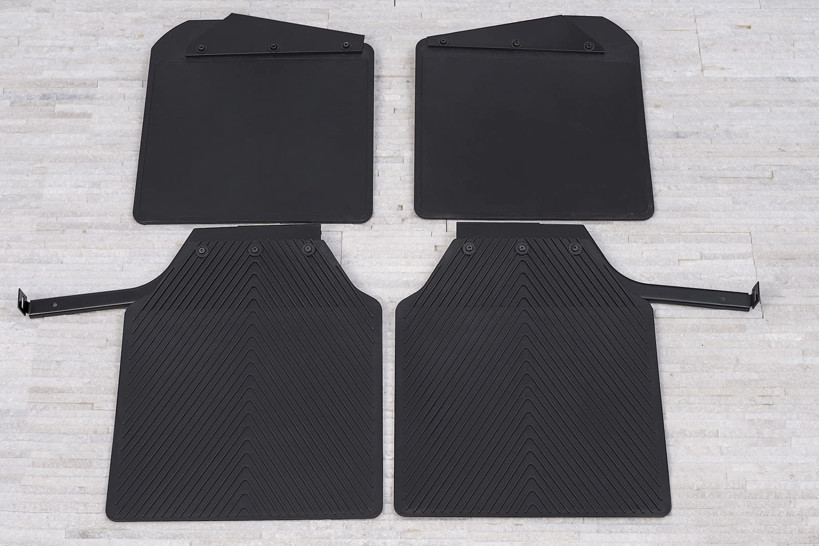 Skvettlapper foran Land Rover Defender 110 1983 - 2016 | Black - sett 4 stk. – bilde 4