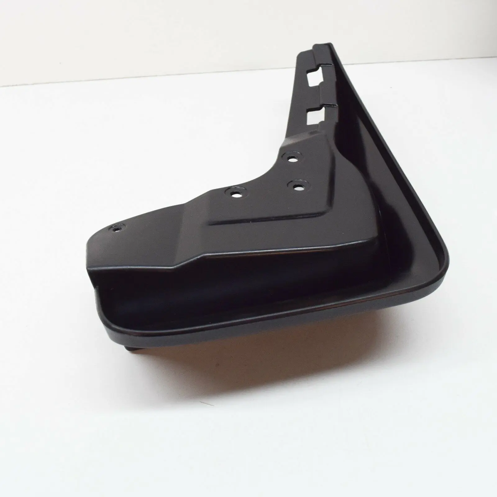 Skvettlapper foran Mercedes-Benz ML (W166) 2011 - 2015 – bilde 4