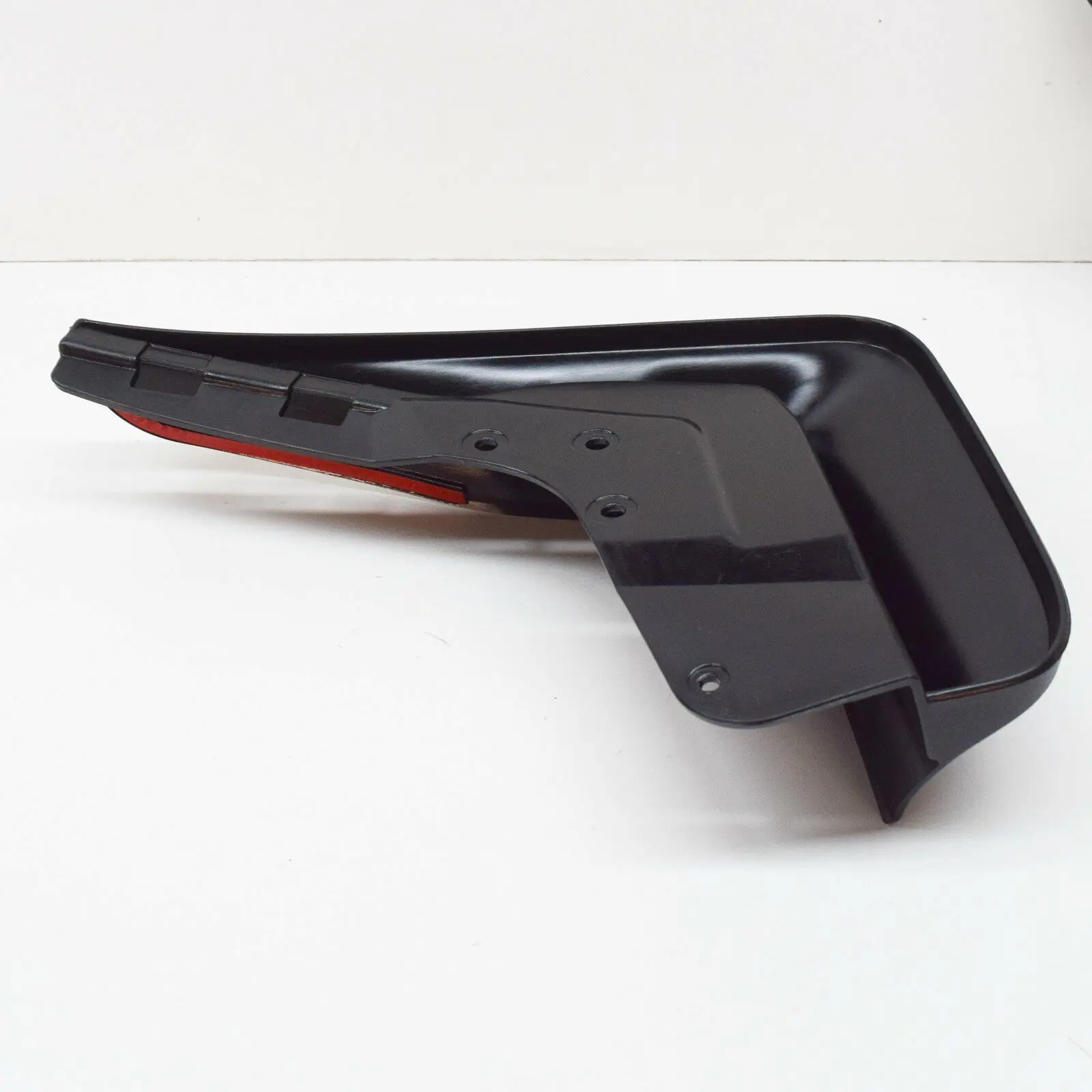 Skvettlapper foran Mercedes-Benz ML (W166) 2011 - 2015 – bilde 5