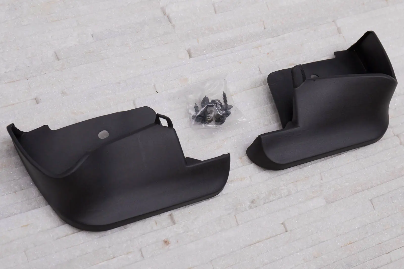 Skvettlapper foran Mitsubishi Outlander III 2015 - 2018 │ 2 stk. – bilde 2