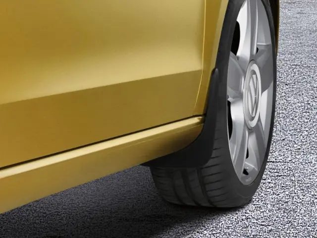 Skvettlapper foran VW UP! / VW e-up! | Black - sett 2 stk.