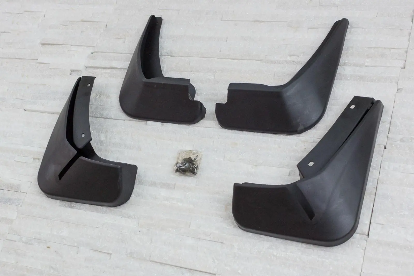Skvettlapper Ford Fiesta Mk6 Sedan 2012 - 2017 – bilde 2