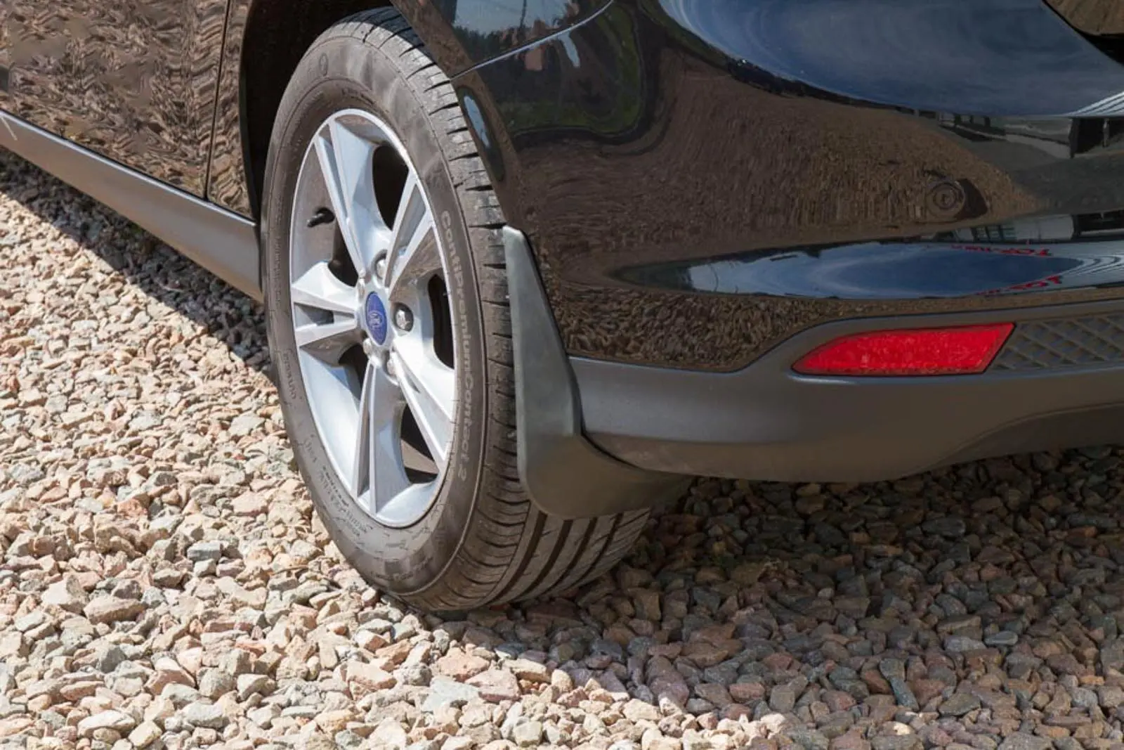 Skvettlapper Ford Focus III Sedan 2010 - 2019 – bilde 2