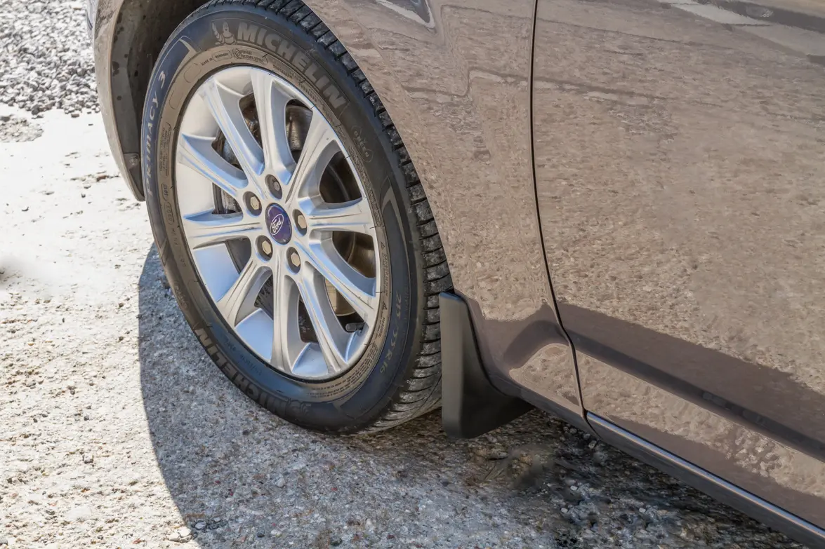Skvettlapper Ford Mondeo IV Sedan 2007 - 2014
