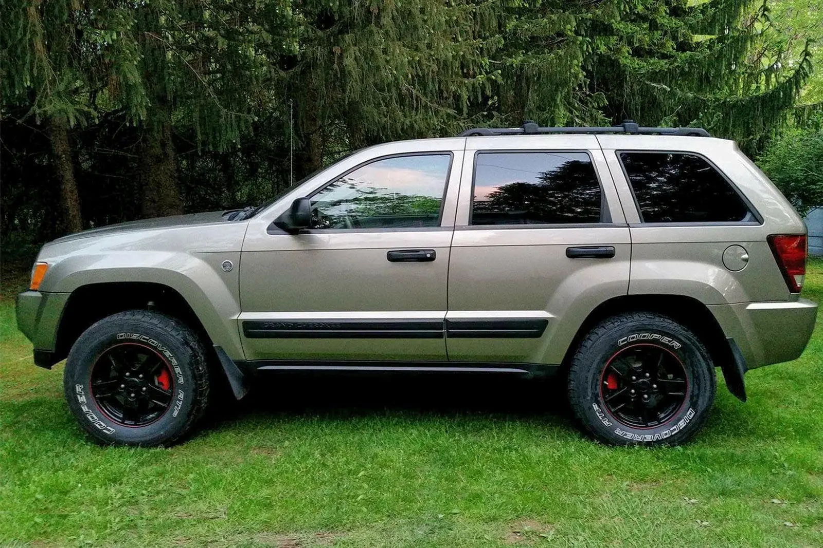 Skvettlapper Jeep Grand Cherokee III (WK) 2004 - 2010 – bilde 4
