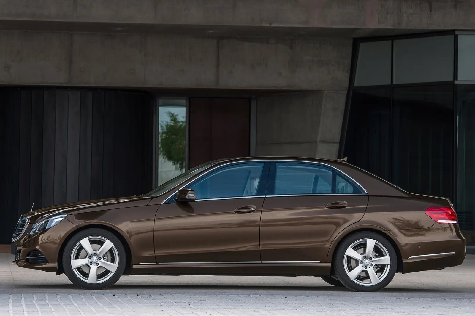 Skvettlapper Mercedes-Benz E (W212) Sedan 2009 - 2013 – bilde 4