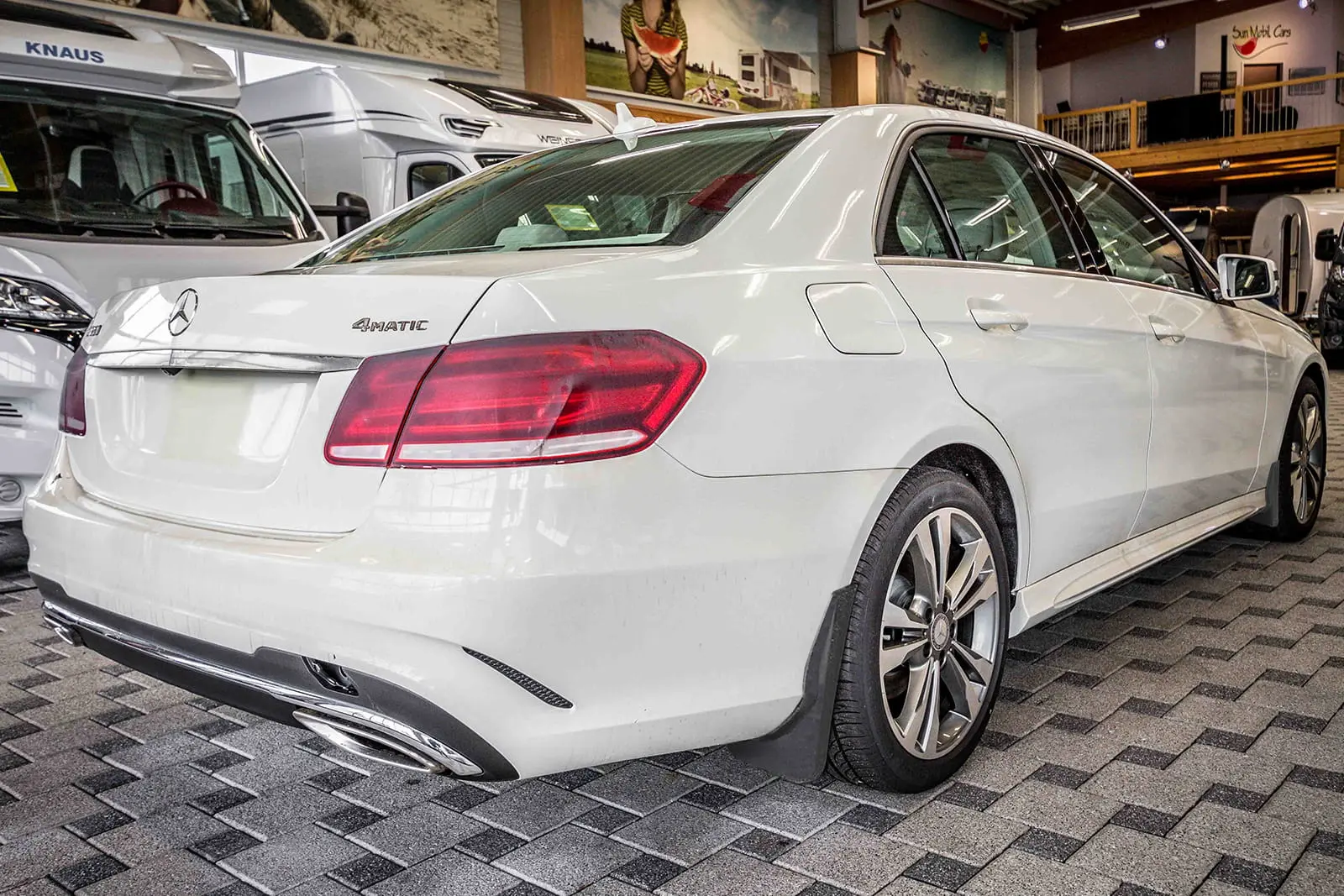 Skvettlapper Mercedes-Benz E (W212) Sedan 2013 - 2016 | for facelift modeller